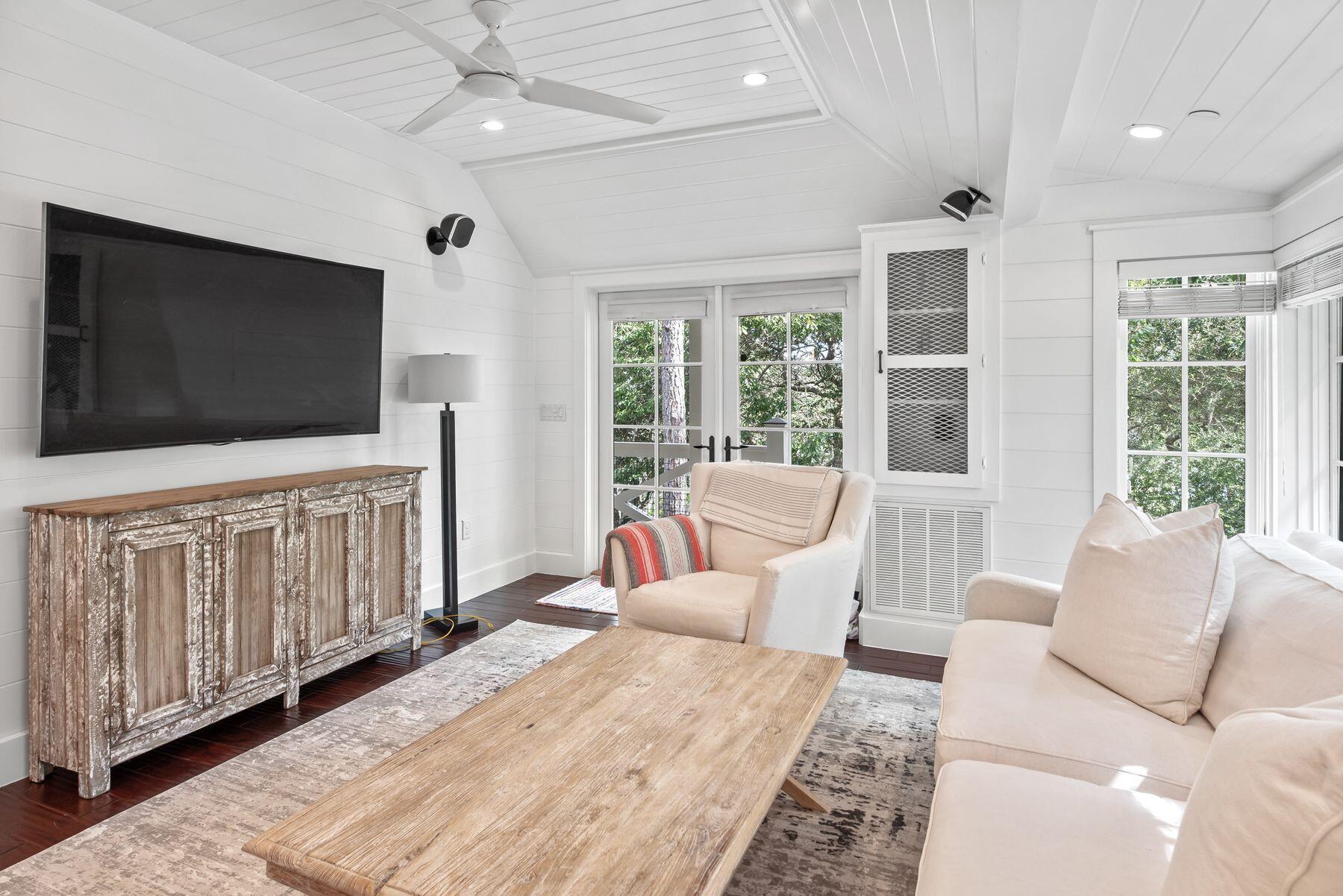 DRAPER LAKE COASTAL VILLAGE - Residential