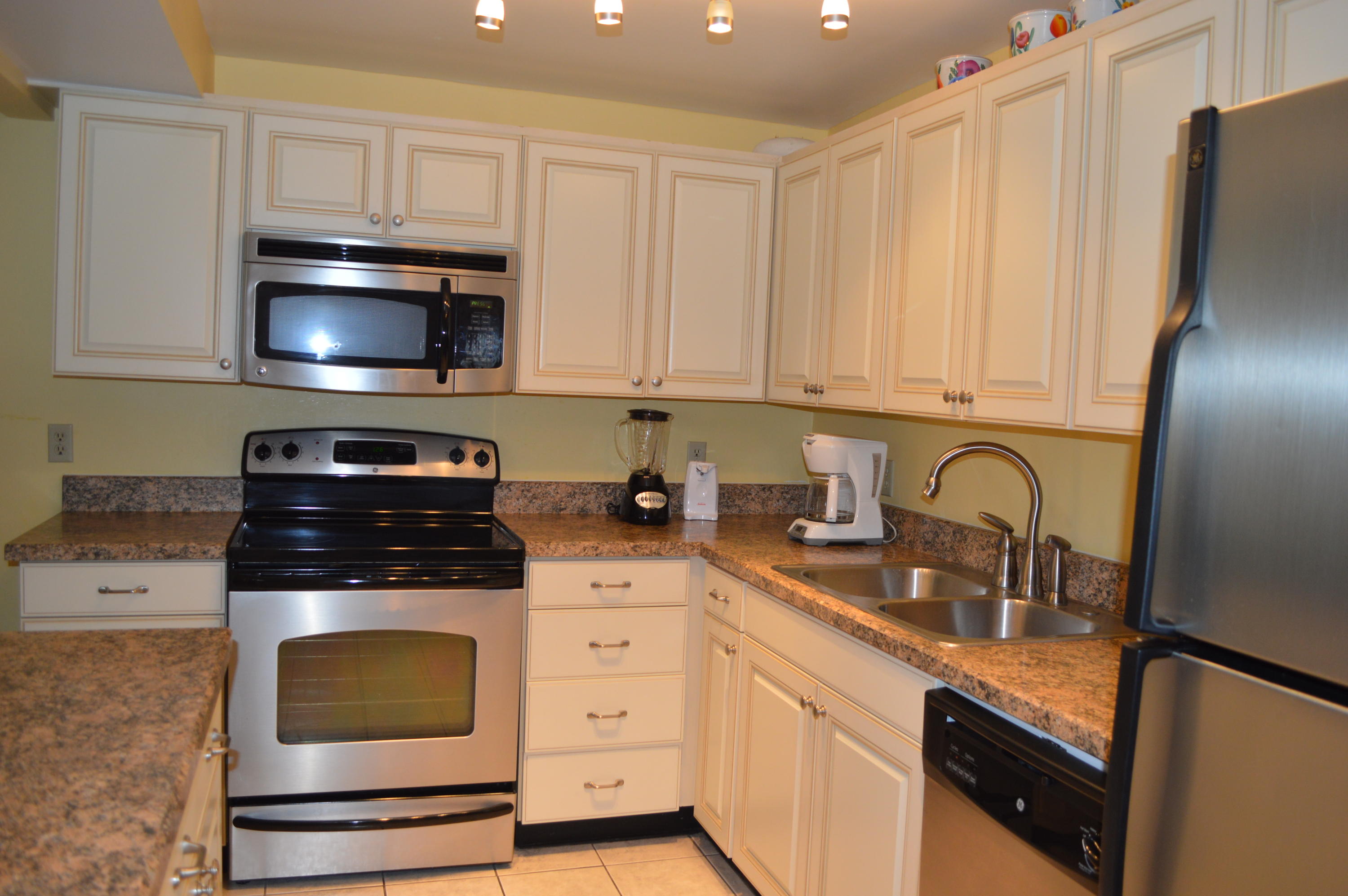 EDGEWATER TOWER 3 - Residential