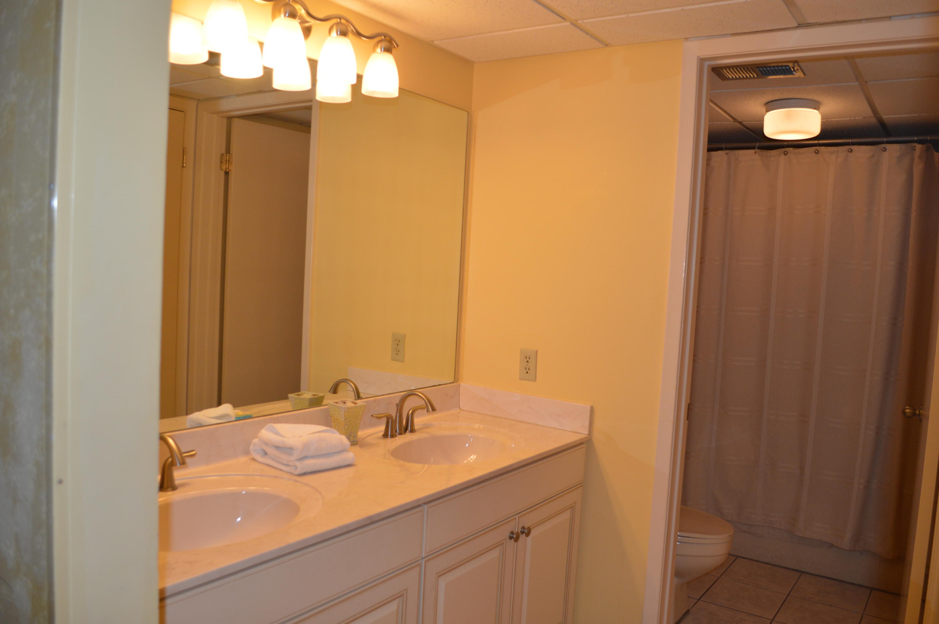 EDGEWATER TOWER 3 - Residential