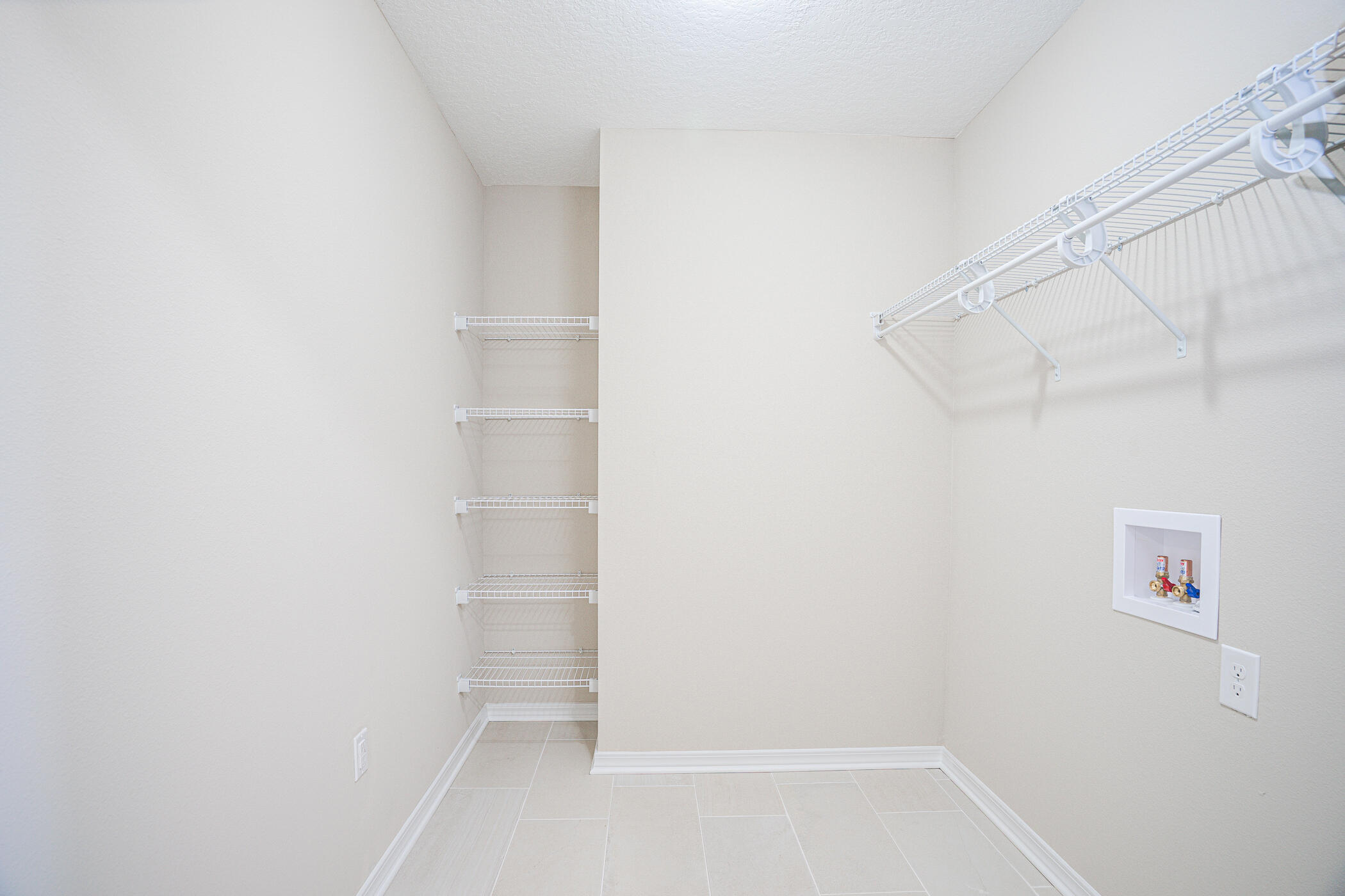 STILLWELL ESTATES - Residential