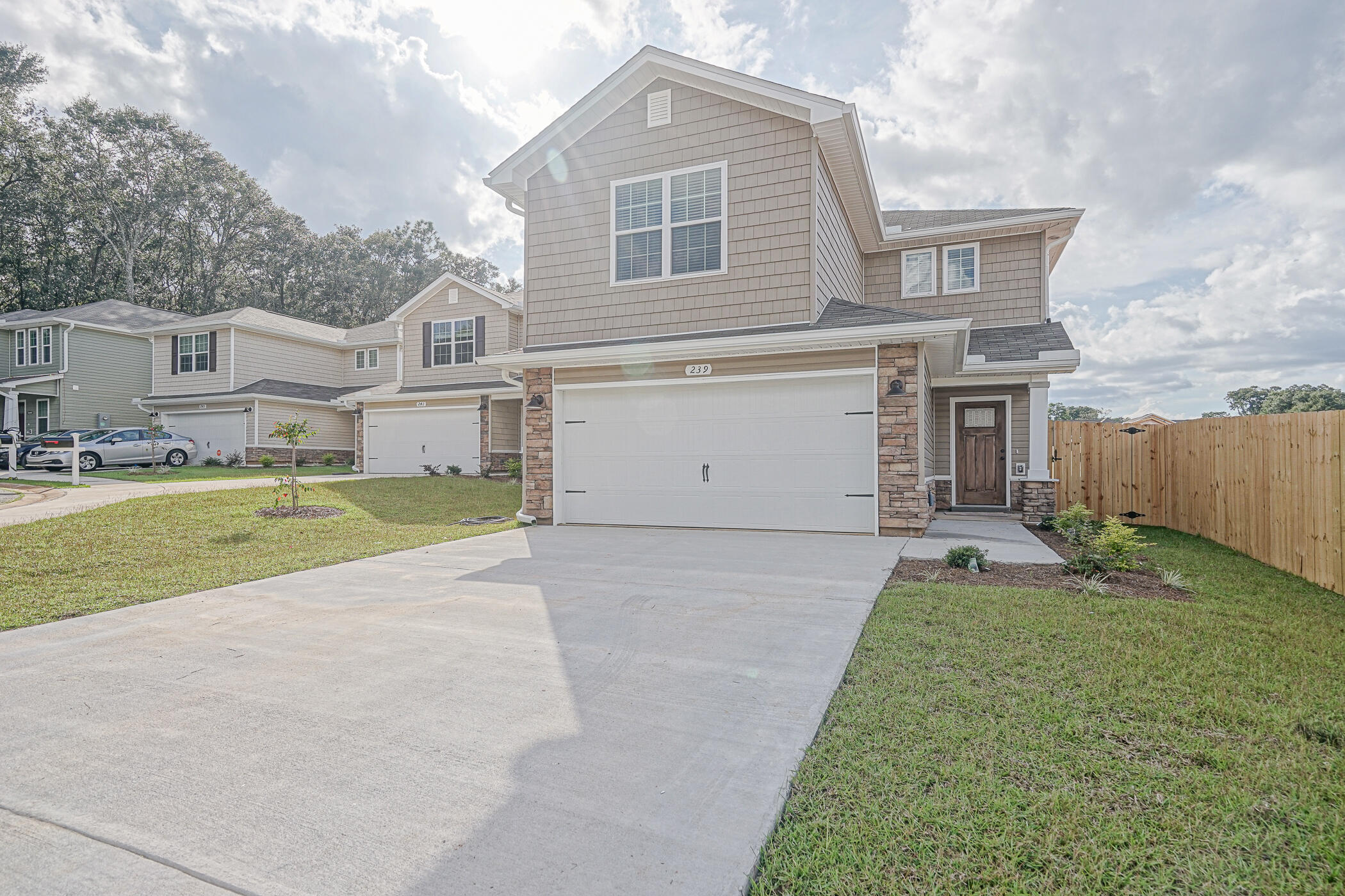 STILLWELL ESTATES - Residential