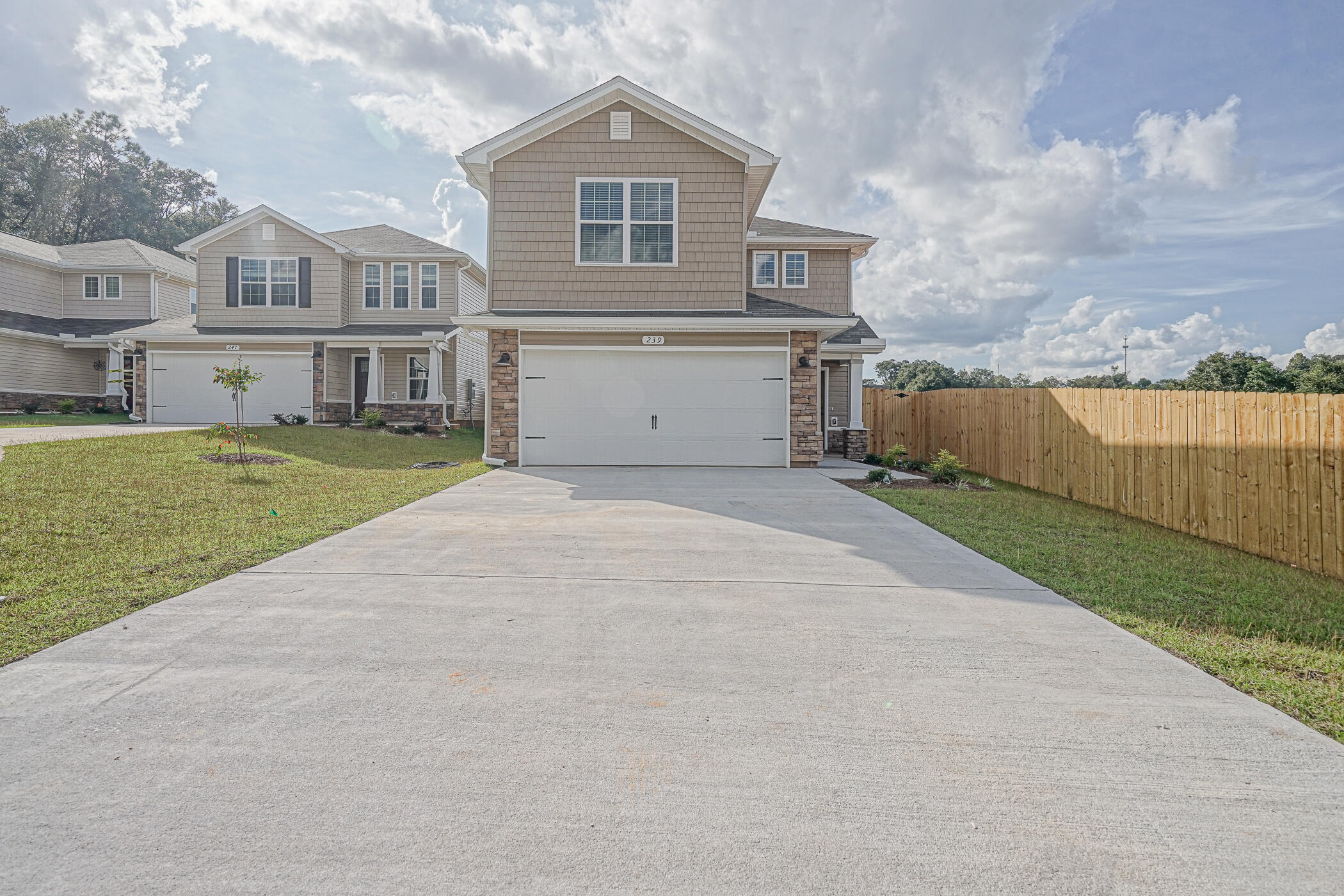 STILLWELL ESTATES - Residential