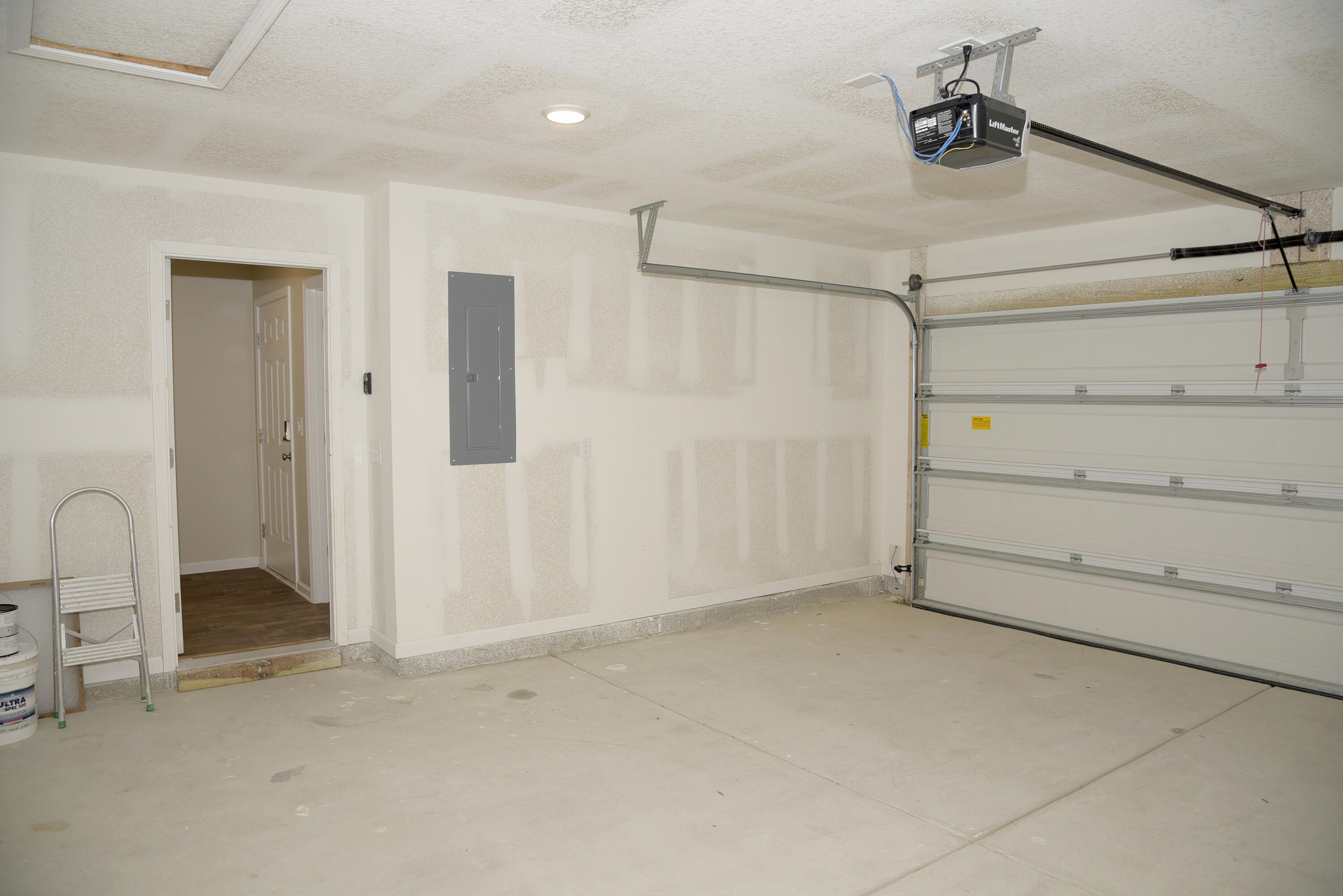 HAMMOCK BAY - Residential Lease