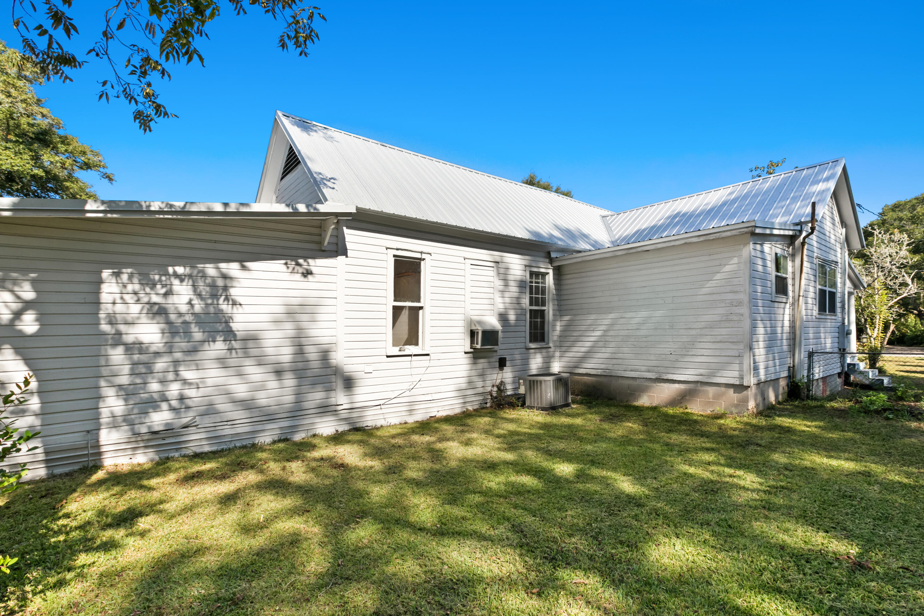 TOWN OF DEFUNIAK SPRINGS - Residential