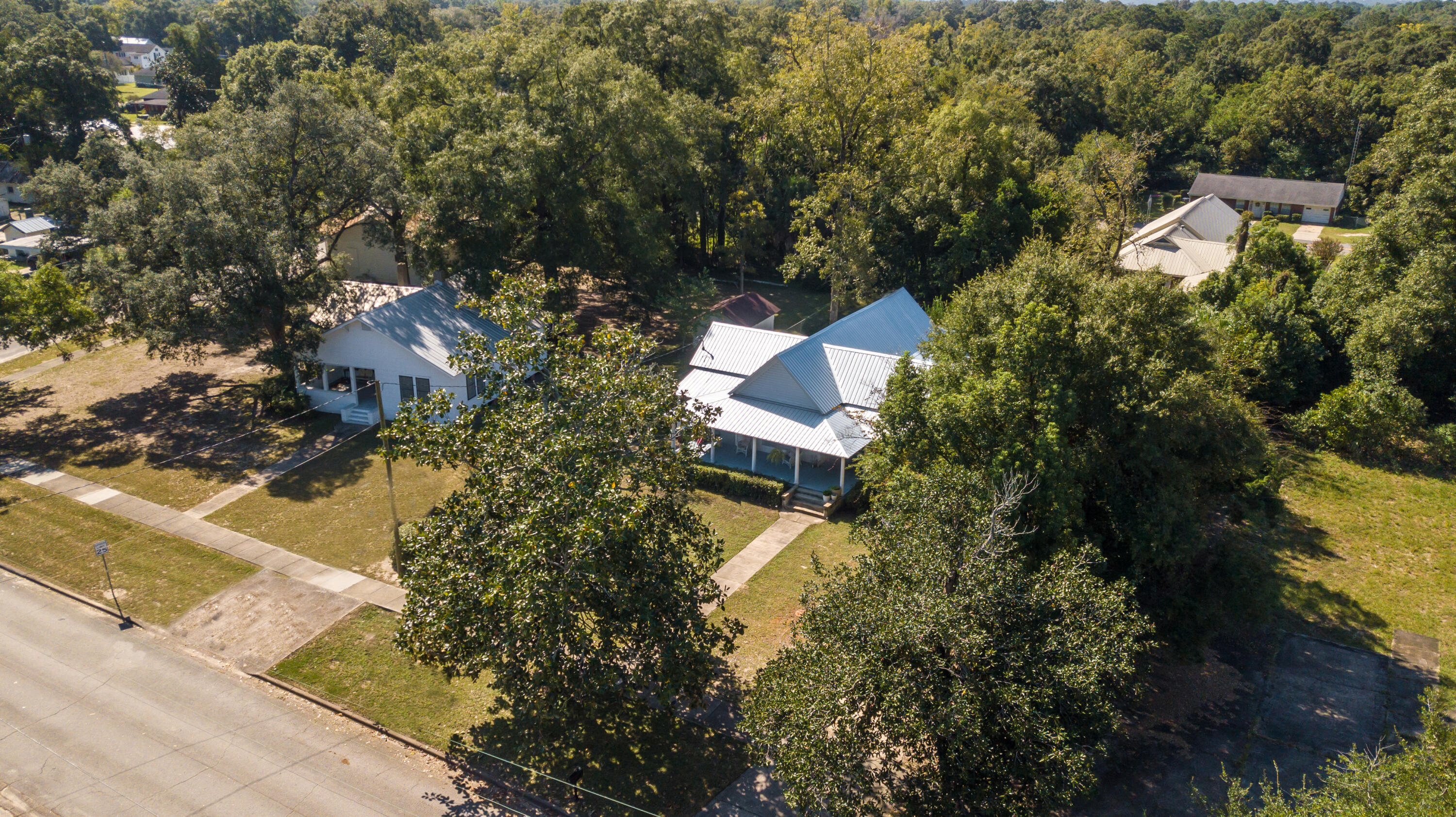 TOWN OF DEFUNIAK SPRINGS - Residential