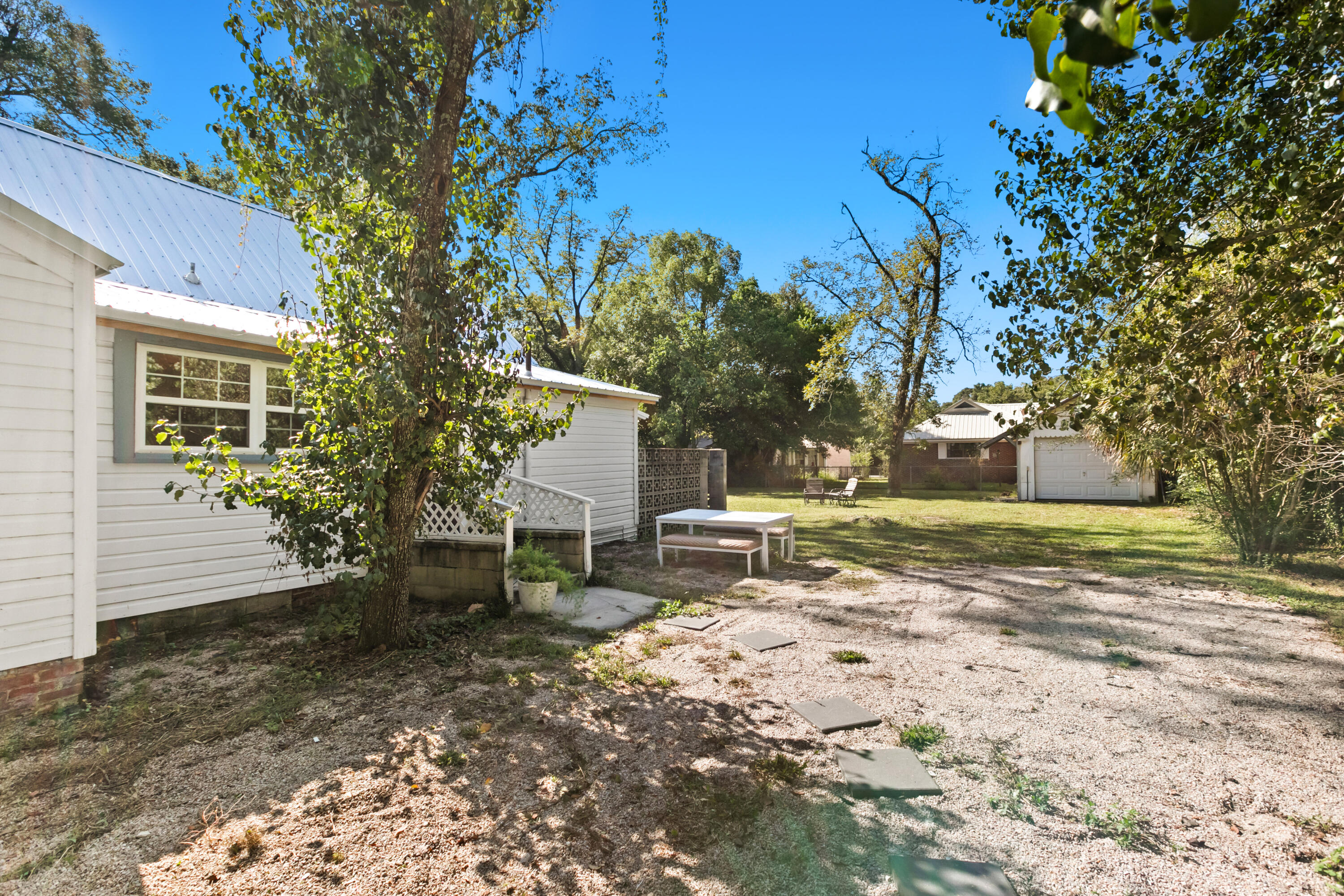 TOWN OF DEFUNIAK SPRINGS - Residential