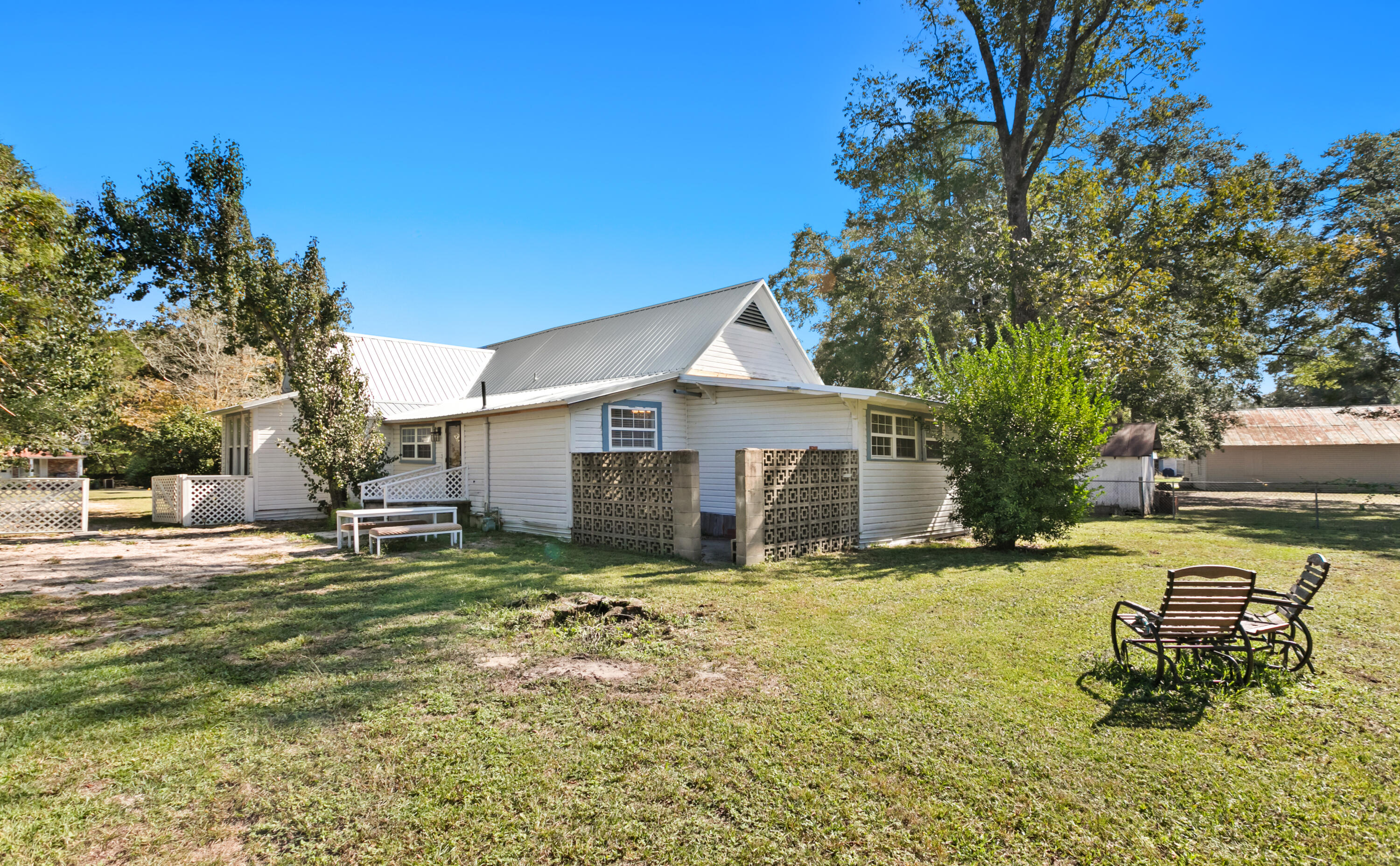 TOWN OF DEFUNIAK SPRINGS - Residential