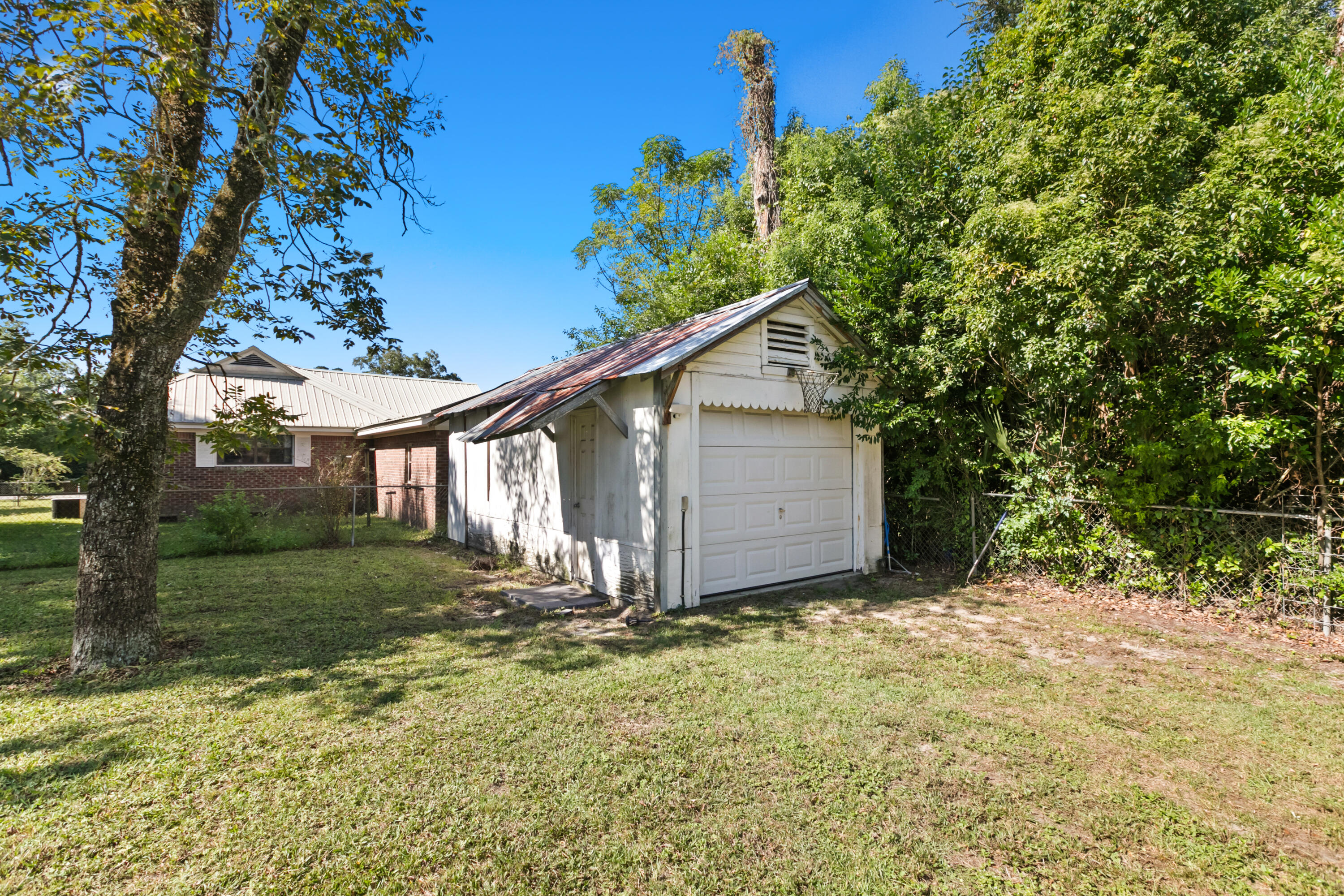 TOWN OF DEFUNIAK SPRINGS - Residential