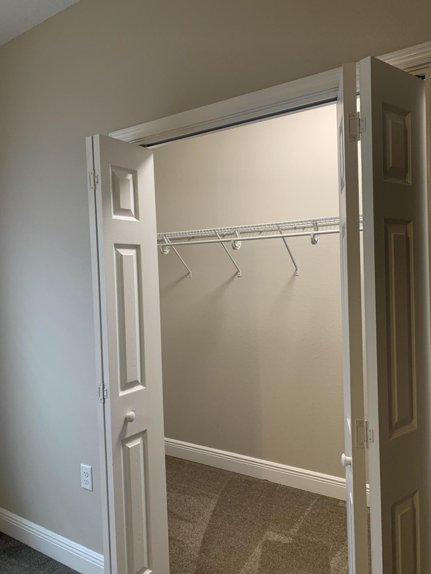 Eagle's Nest Townhomes - Residential