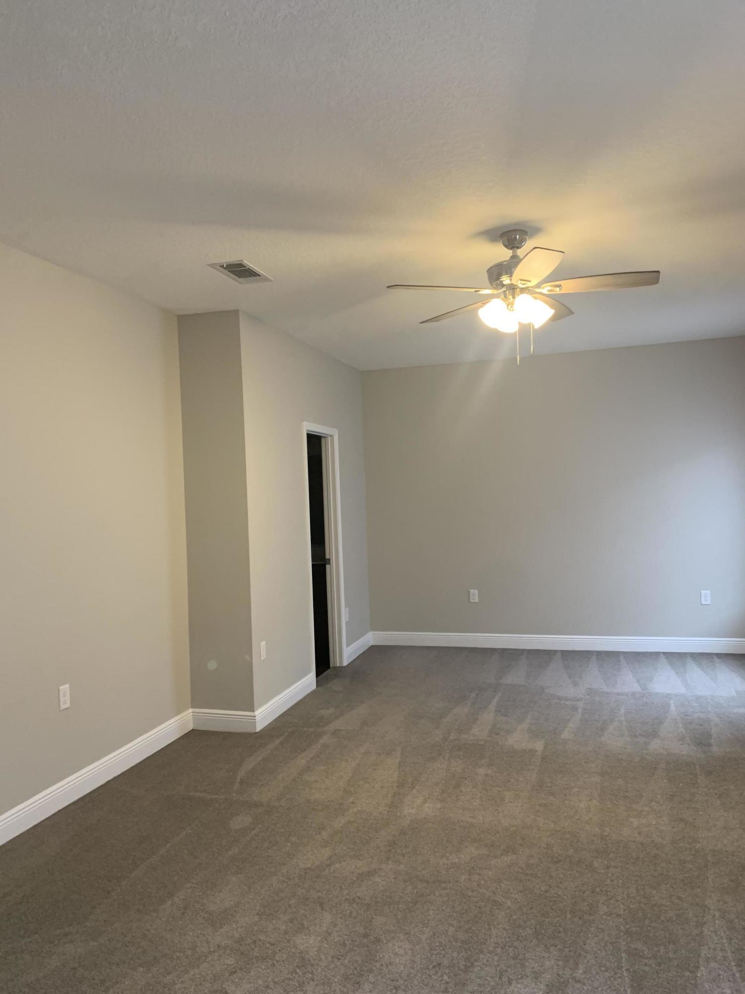 Eagle's Nest Townhomes - Residential