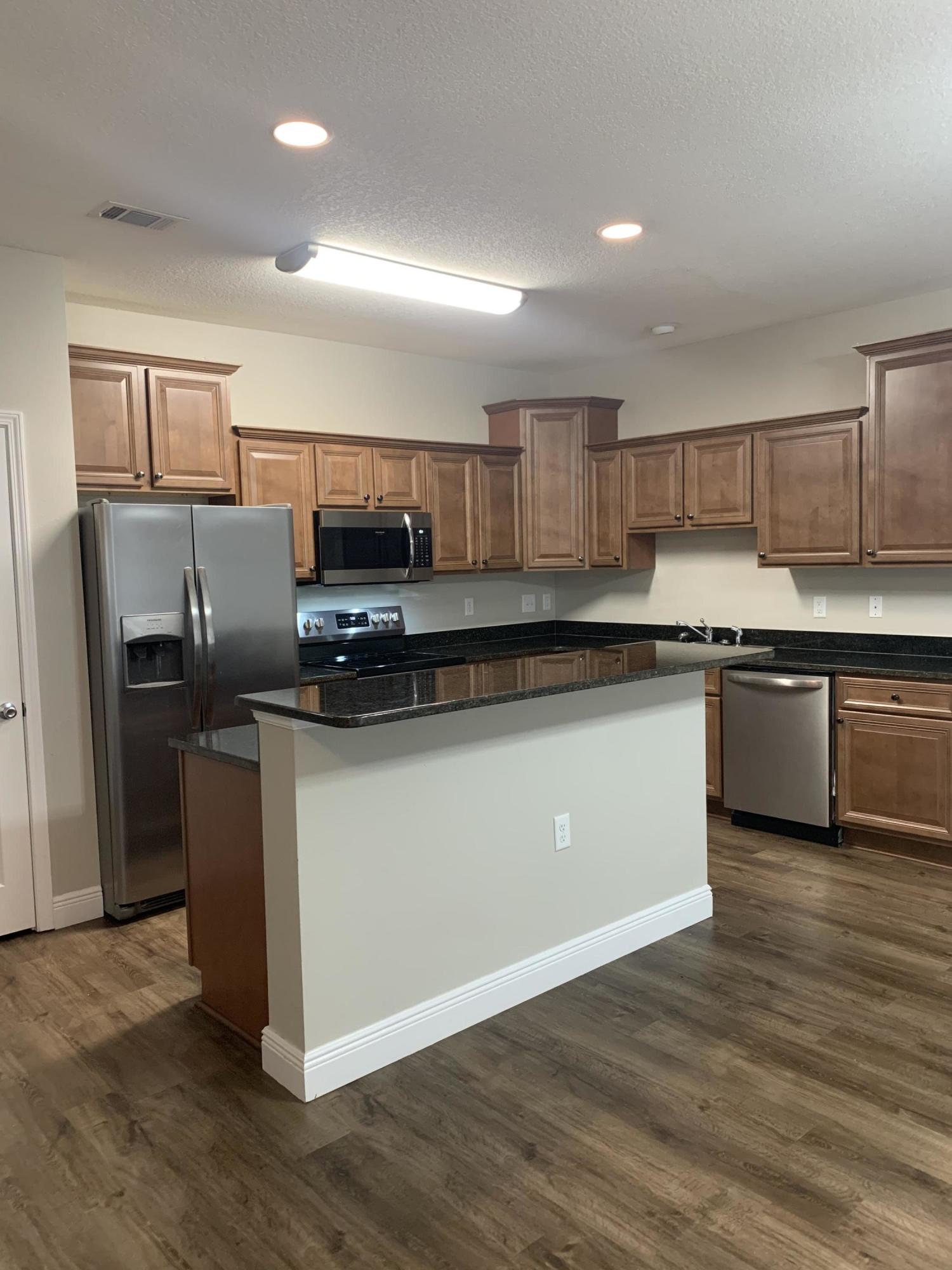 Eagle's Nest Townhomes - Residential