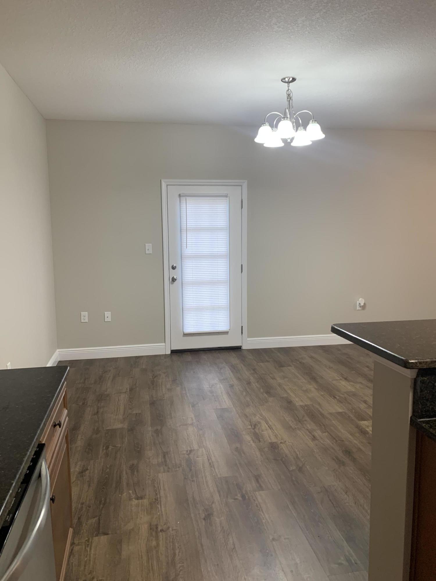 Eagle's Nest Townhomes - Residential