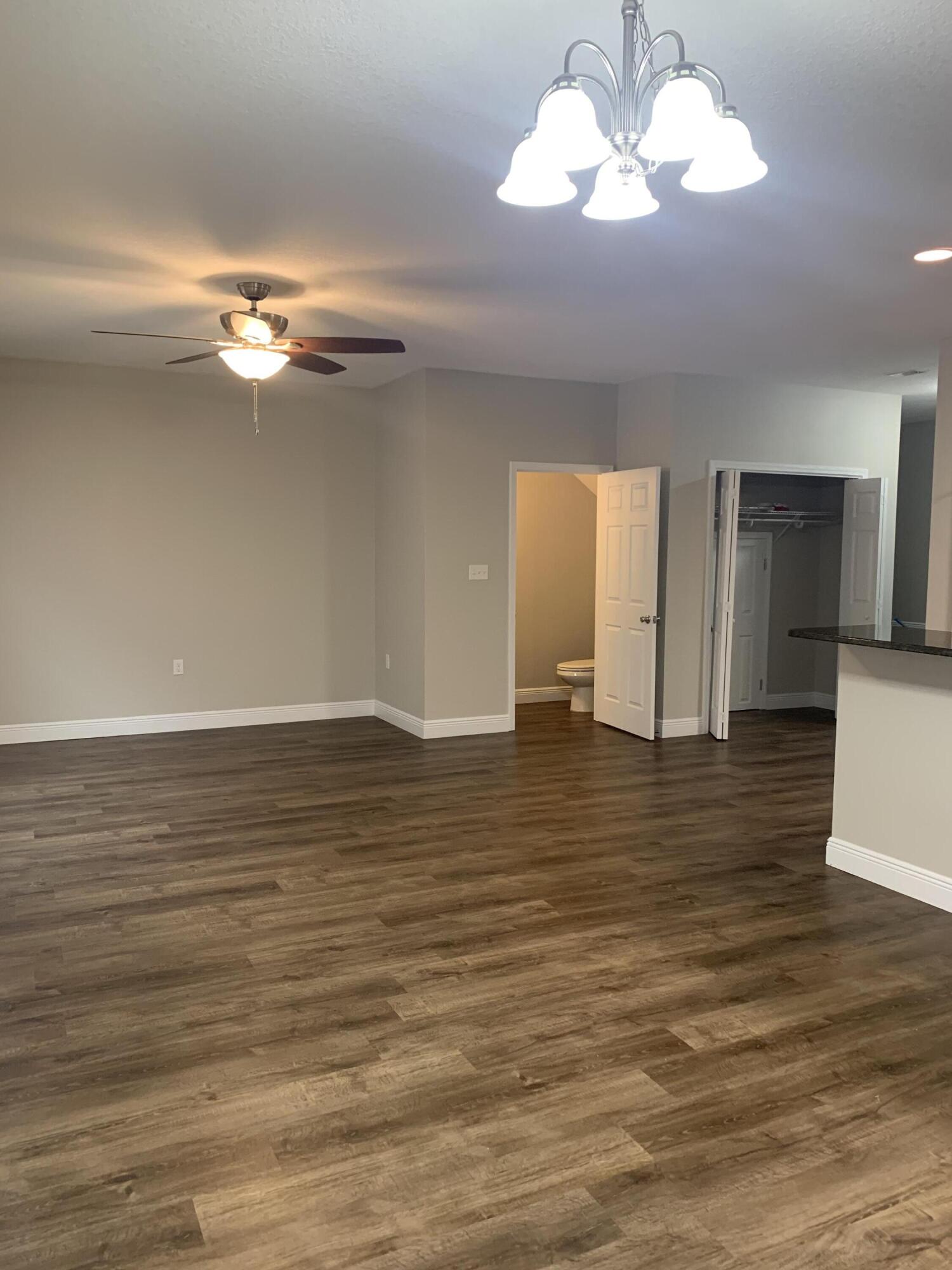 Eagle's Nest Townhomes - Residential