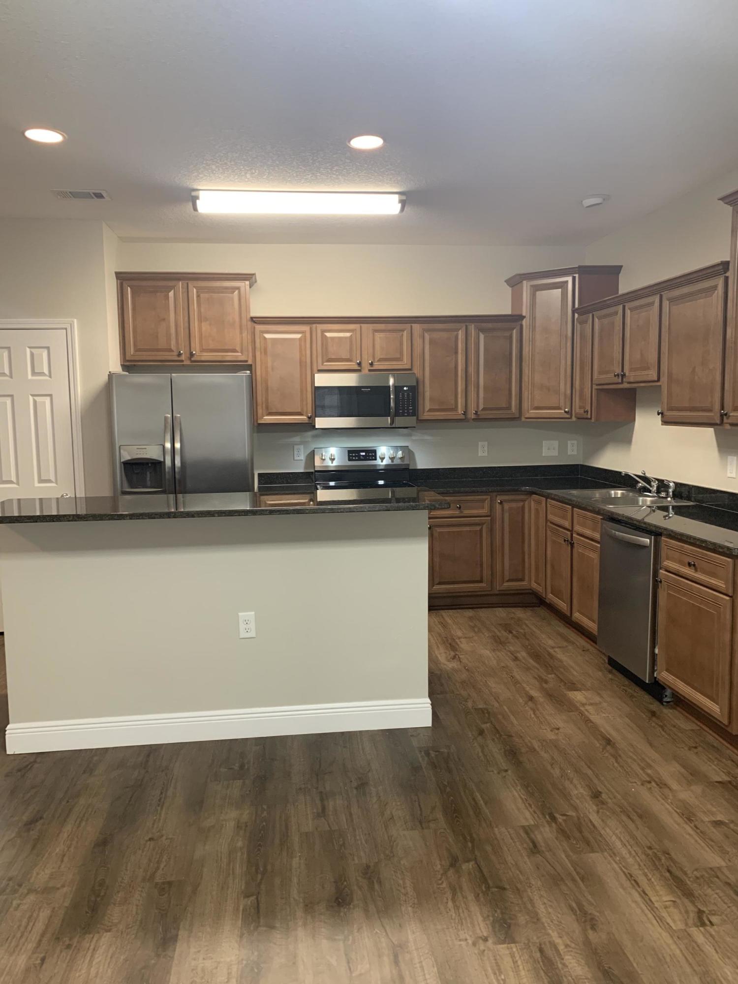 Eagle's Nest Townhomes - Residential