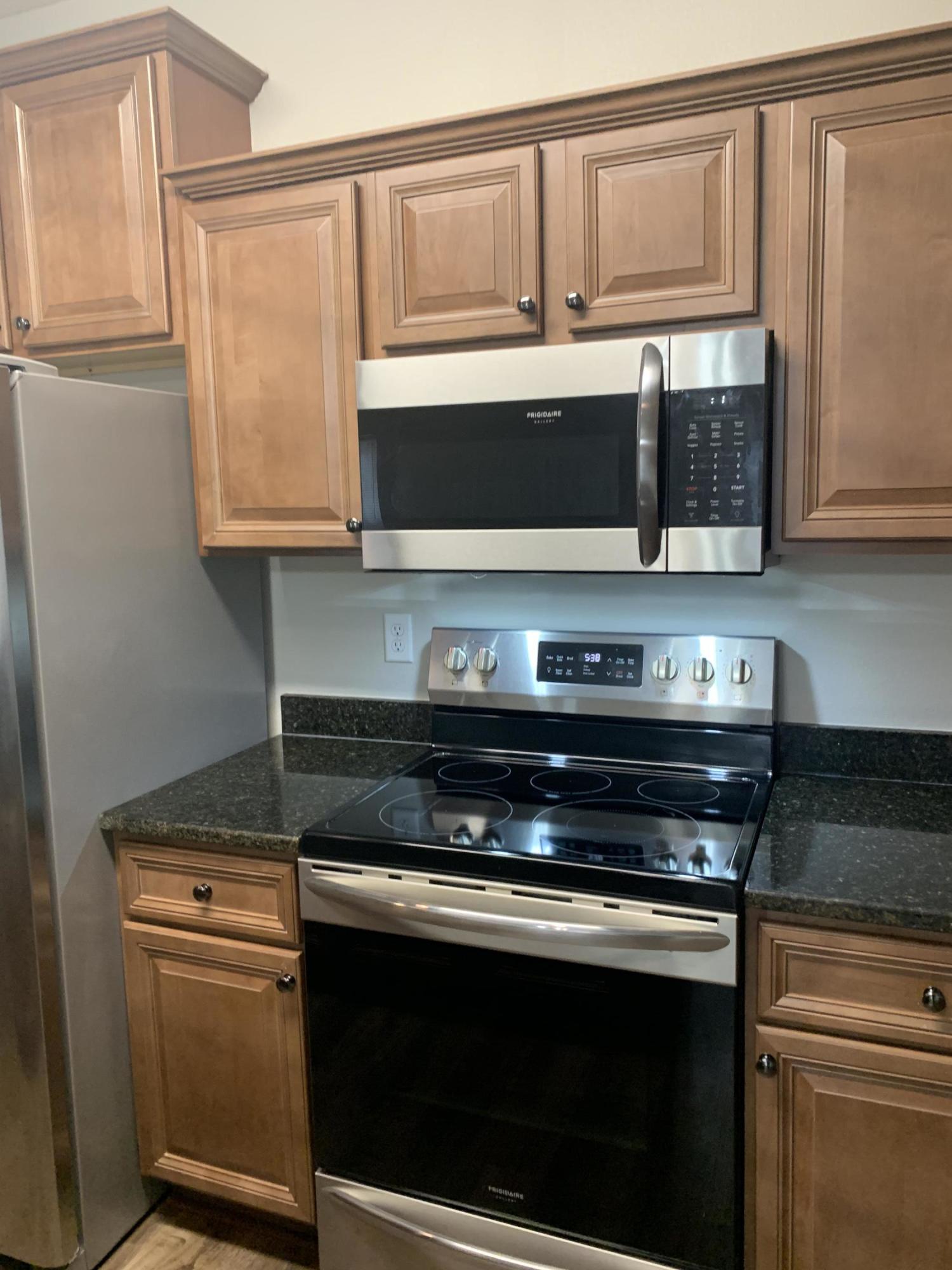 Eagle's Nest Townhomes - Residential