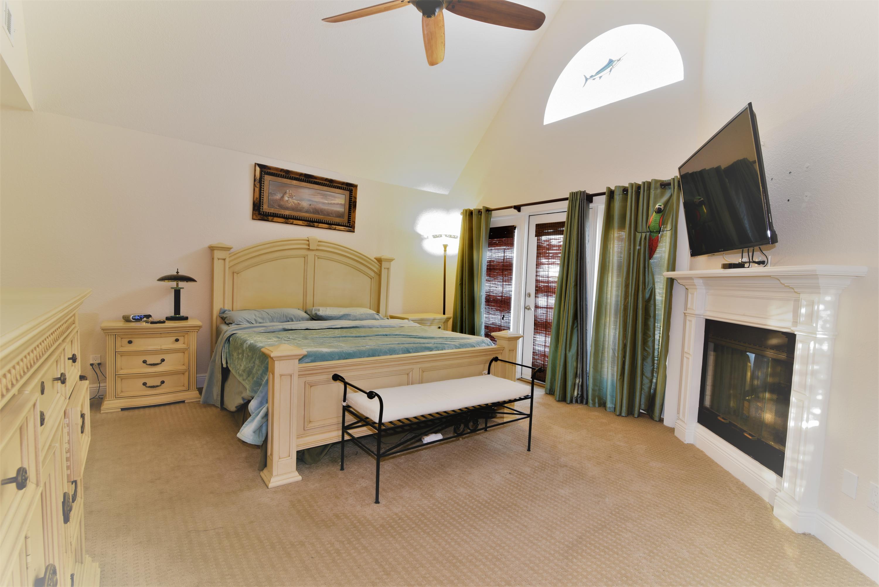 NEPTUNES RETREAT - Residential