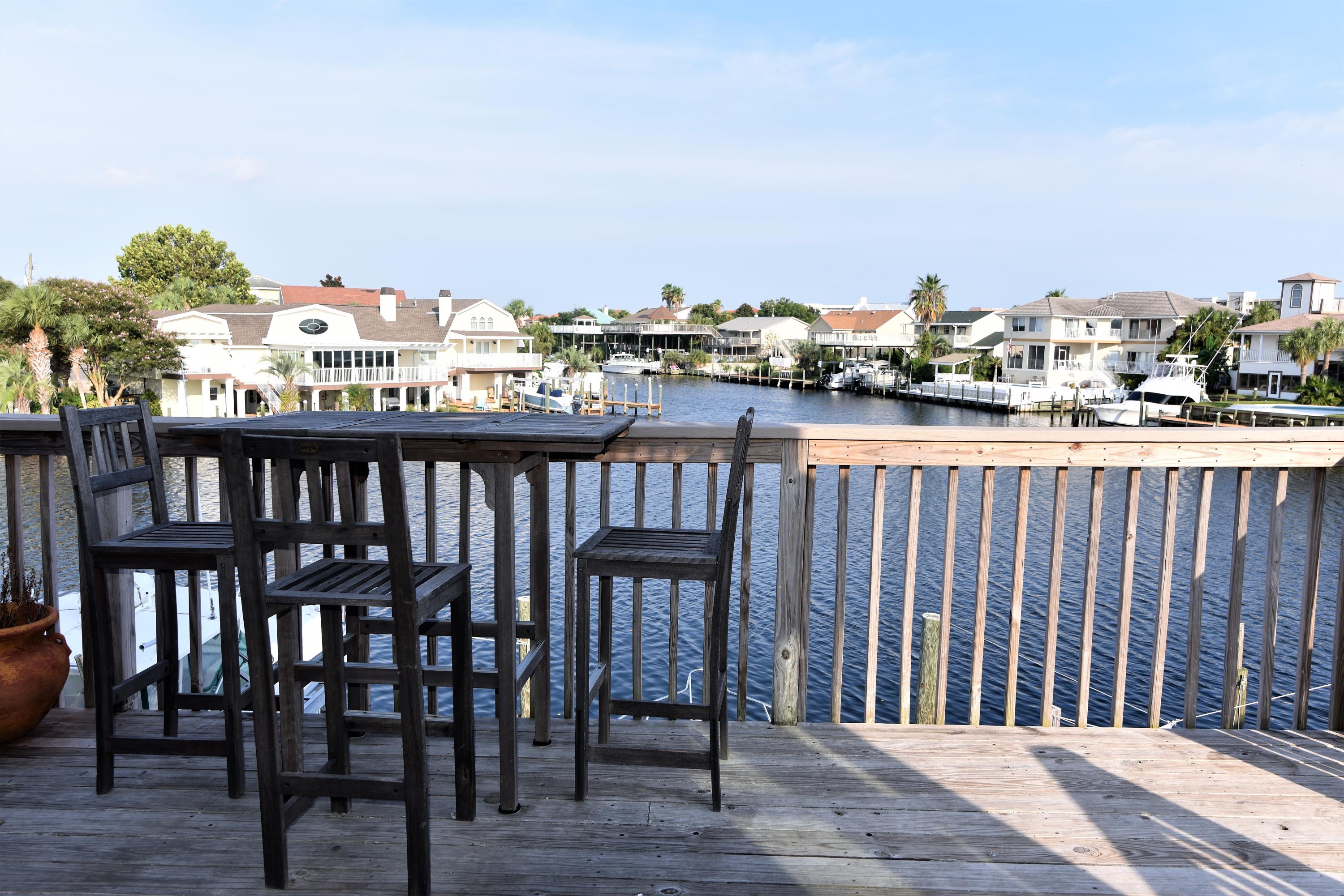 NEPTUNES RETREAT - Residential