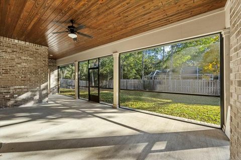 A home in Gulf Breeze