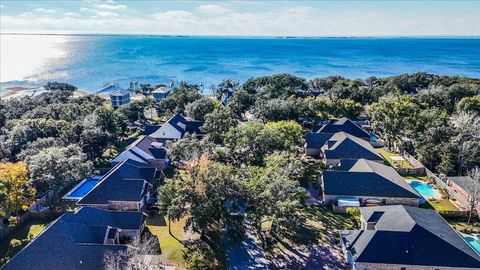 A home in Gulf Breeze