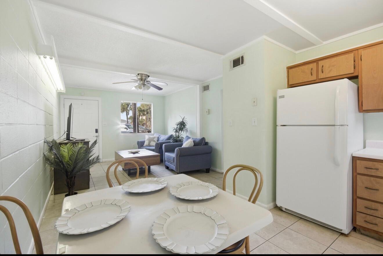 BREAKERS WEST - Residential