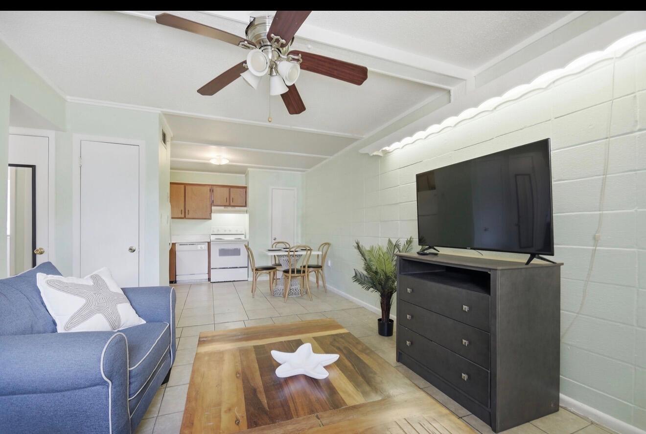 BREAKERS WEST - Residential