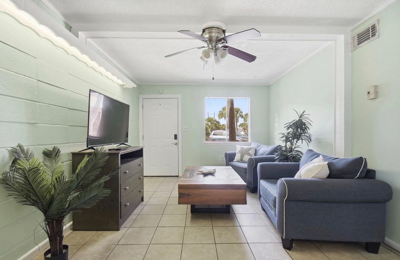 BREAKERS WEST - Residential