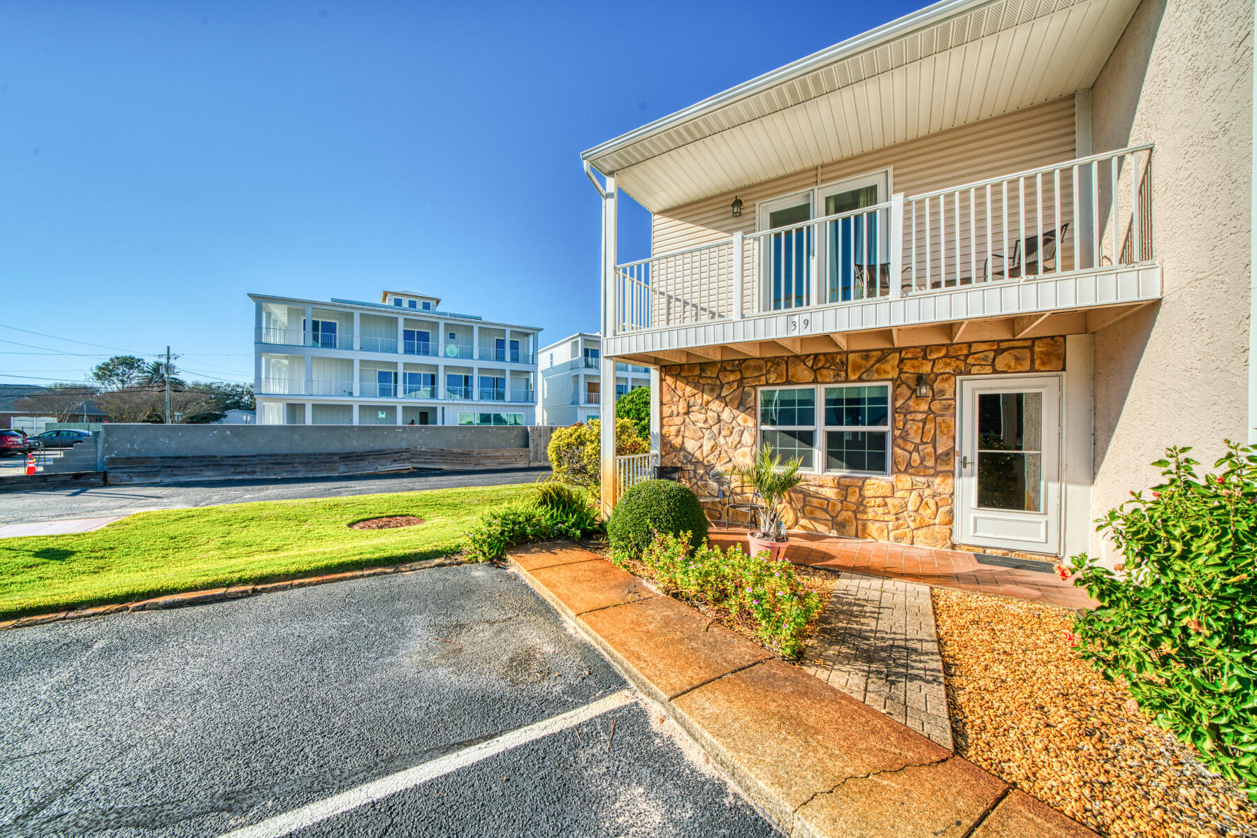 WOODLAND SHORES T/H PH IV - Residential