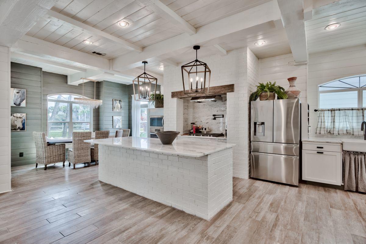CRYSTAL BEACH - Residential
