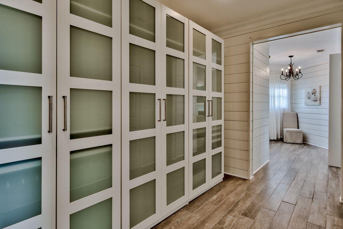 CRYSTAL BEACH - Residential