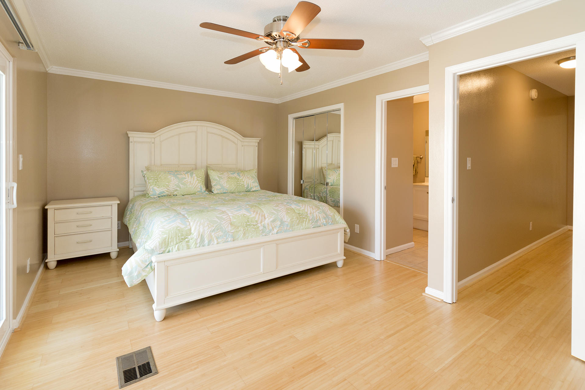 WOODLAND SHORES T/H PH 5 - Residential