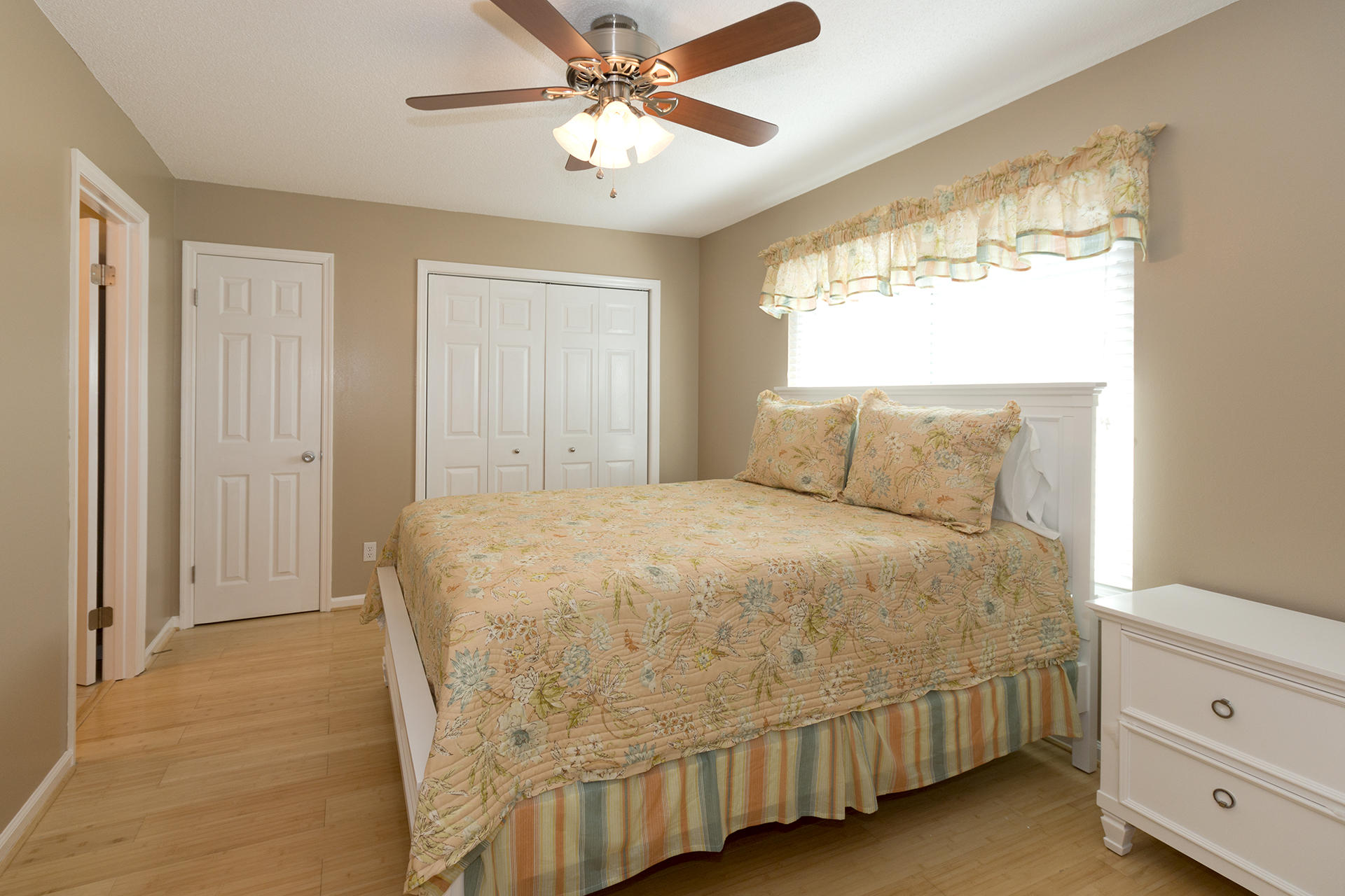 WOODLAND SHORES T/H PH 5 - Residential