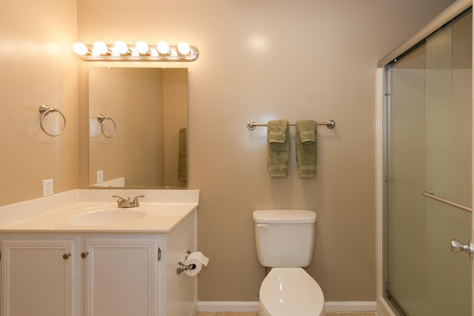 WOODLAND SHORES T/H PH 5 - Residential