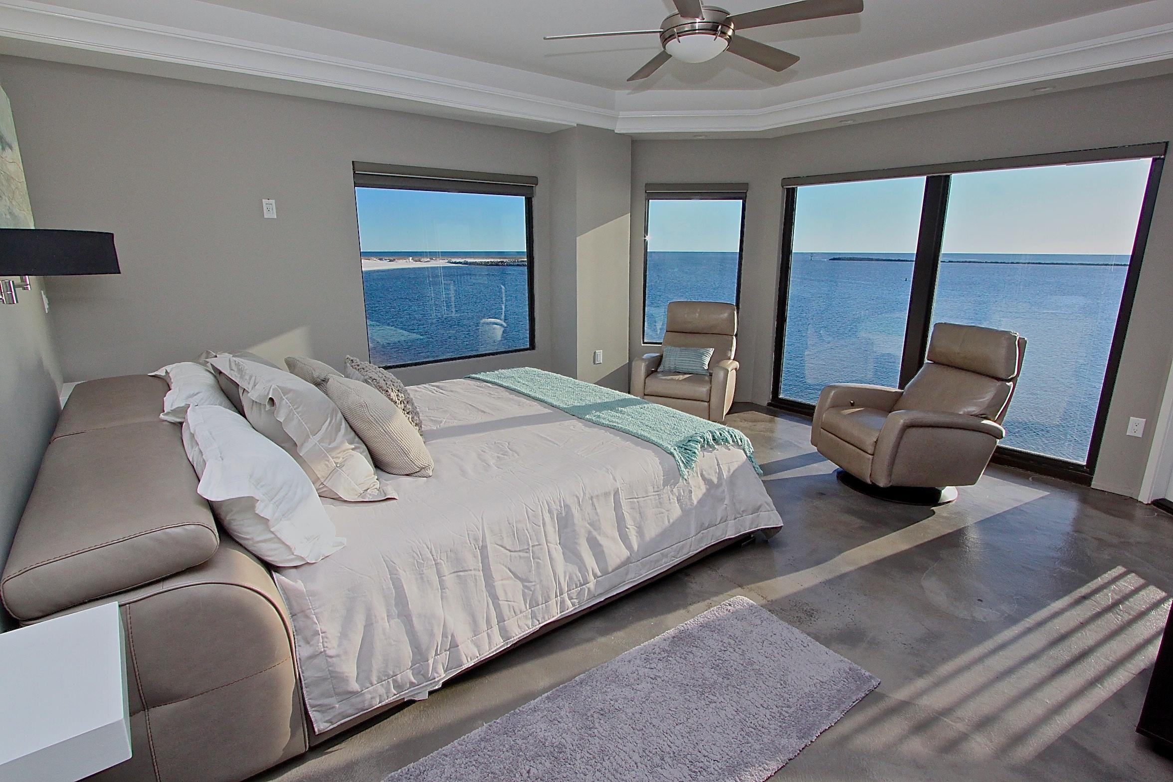 WATERVIEW TOWERS YACHT CLUB - Residential