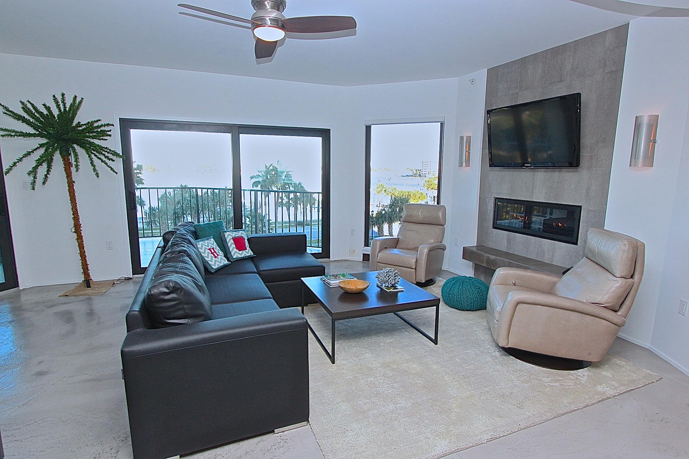 WATERVIEW TOWERS YACHT CLUB - Residential