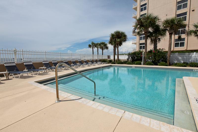 WATERVIEW TOWERS YACHT CLUB - Residential