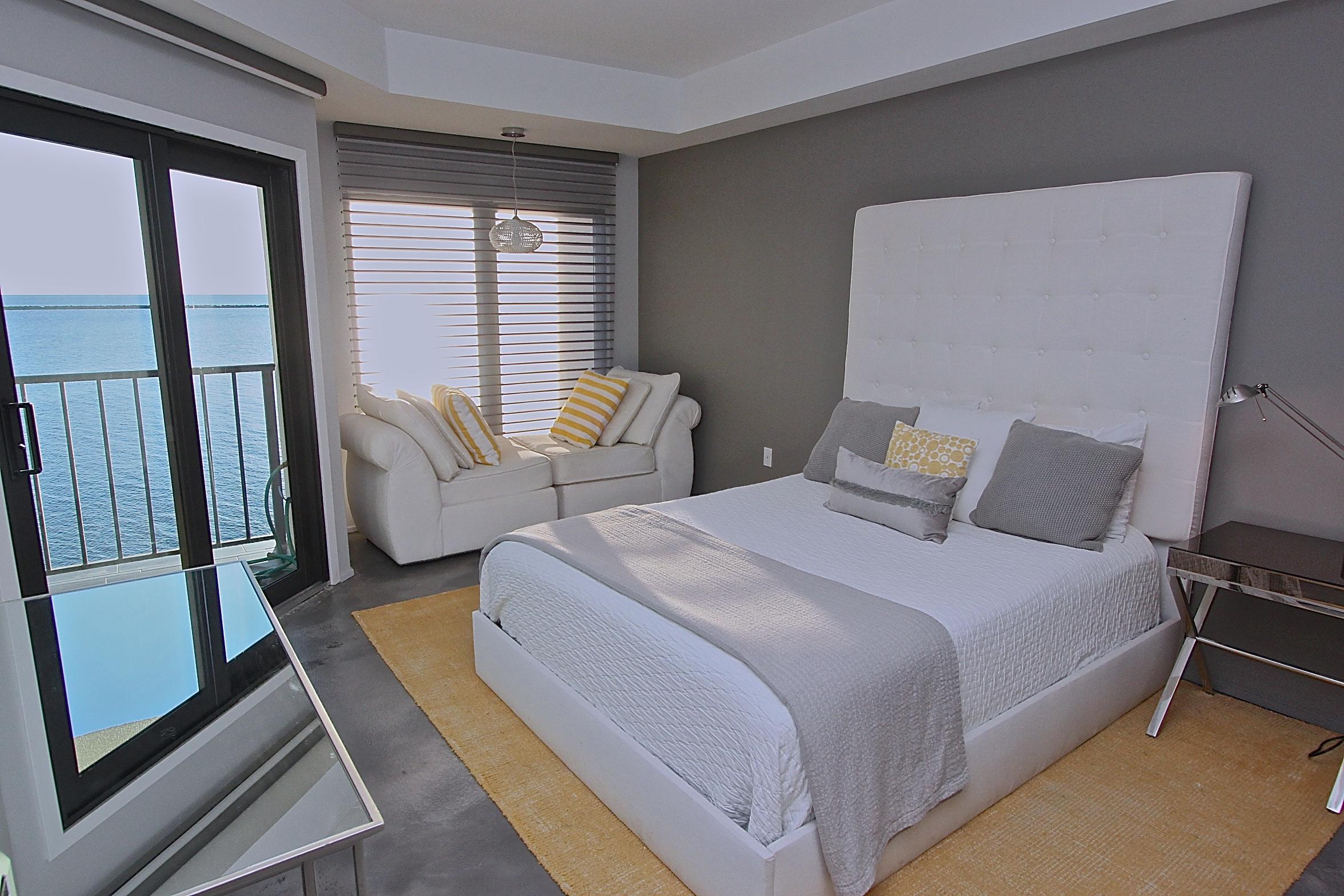 WATERVIEW TOWERS YACHT CLUB - Residential