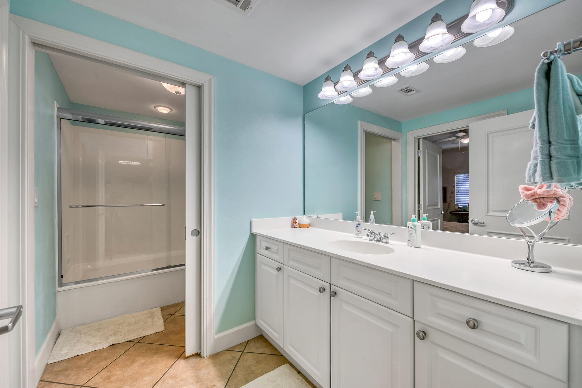 HARBOR LANDING - Residential