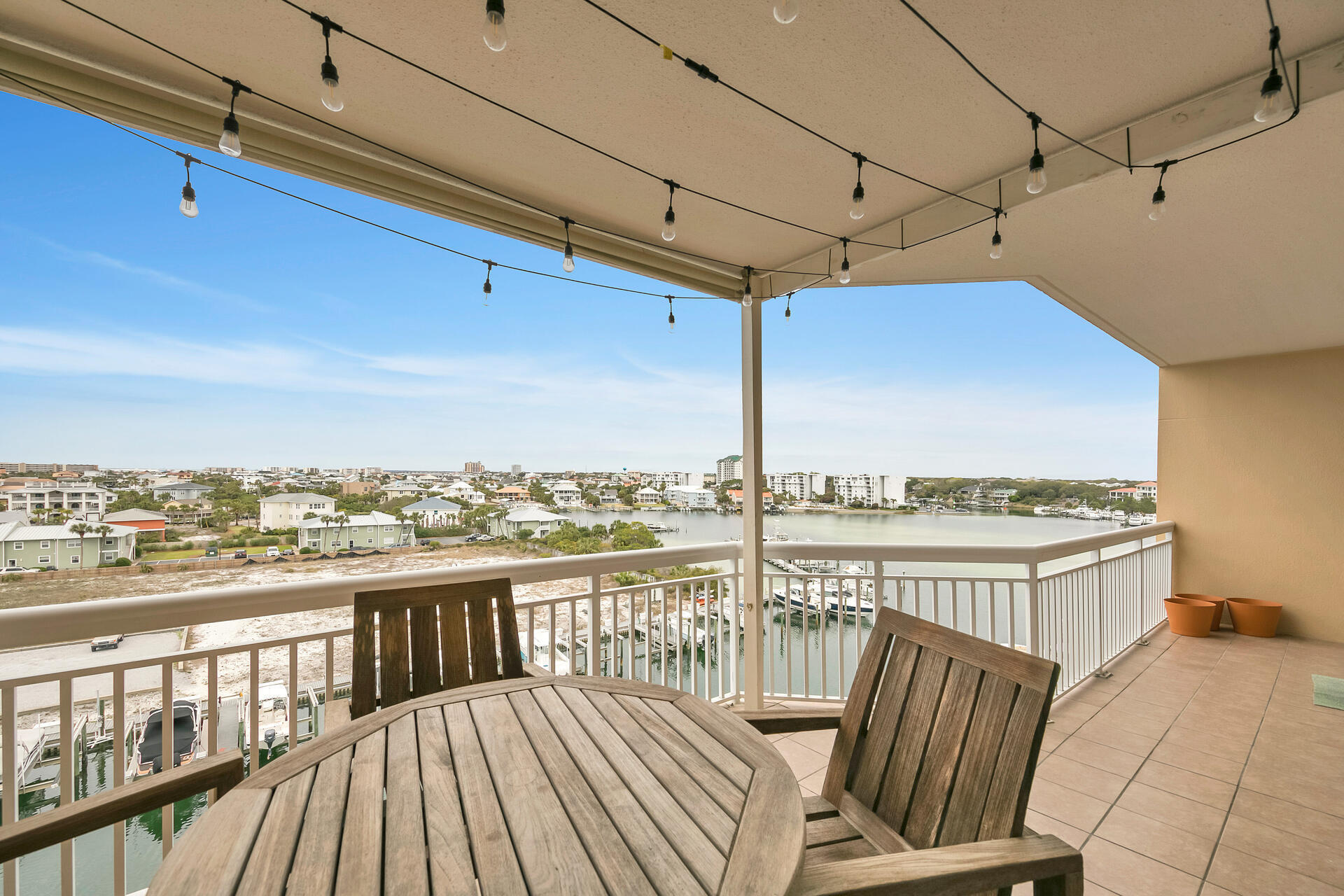 HARBOR LANDING - Residential