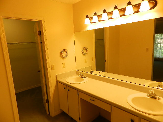 HIDDEN CREEK - Residential