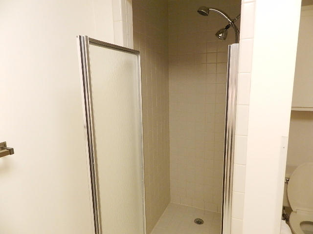 HIDDEN CREEK - Residential