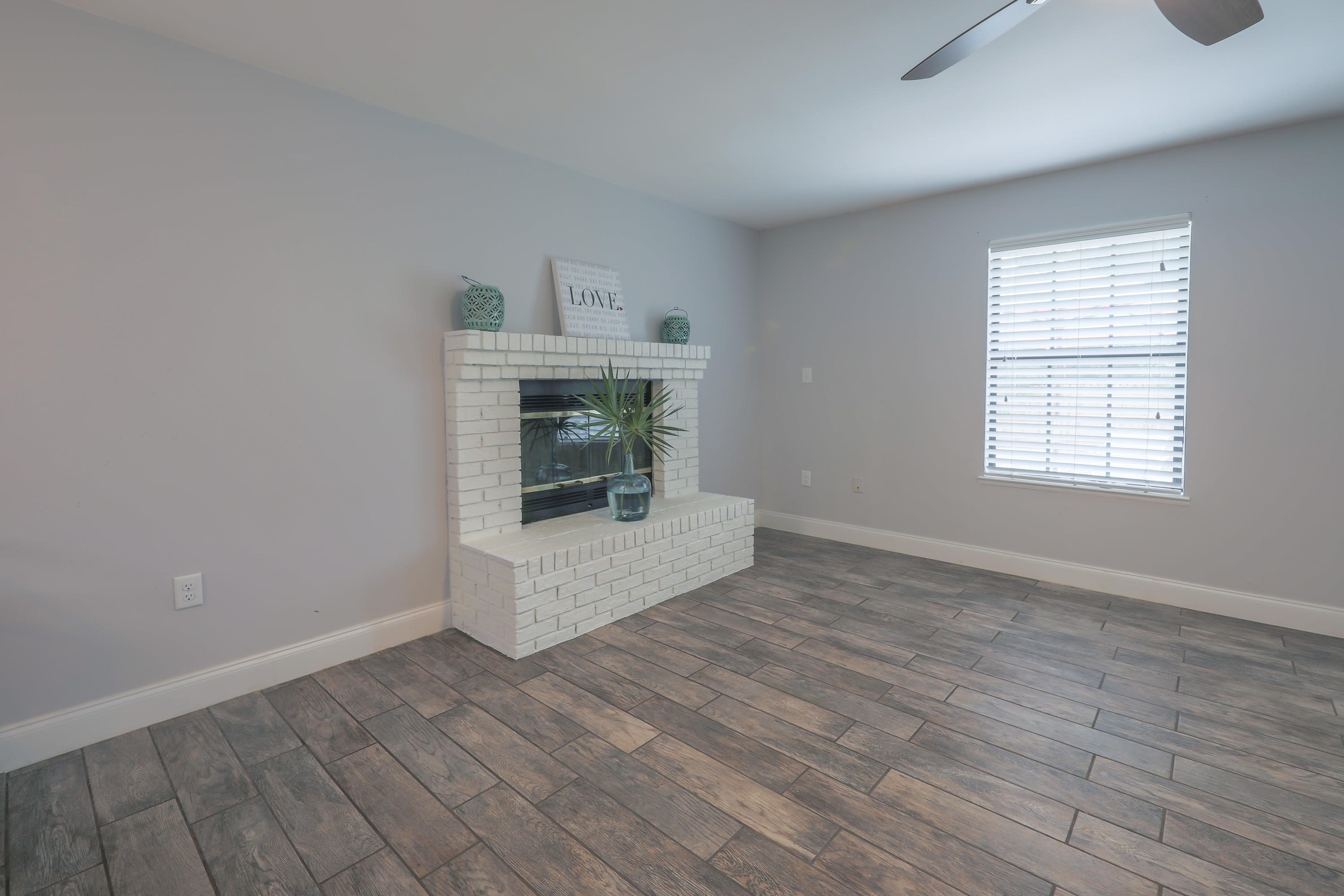 TIMBERLAKE ESTATES - Residential
