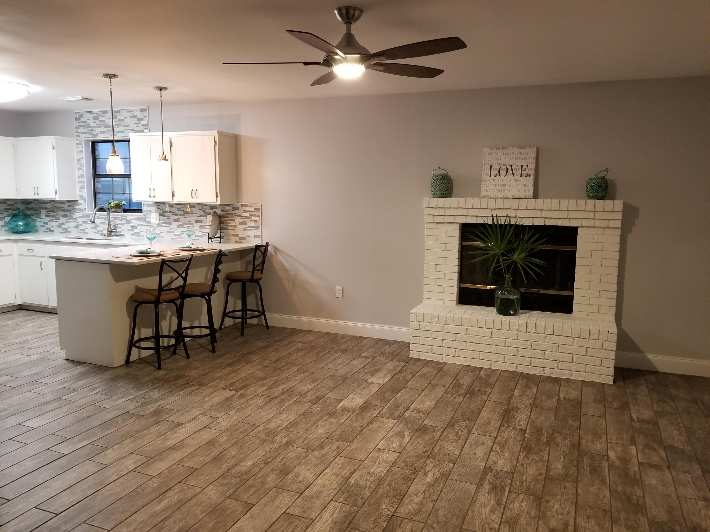 TIMBERLAKE ESTATES - Residential