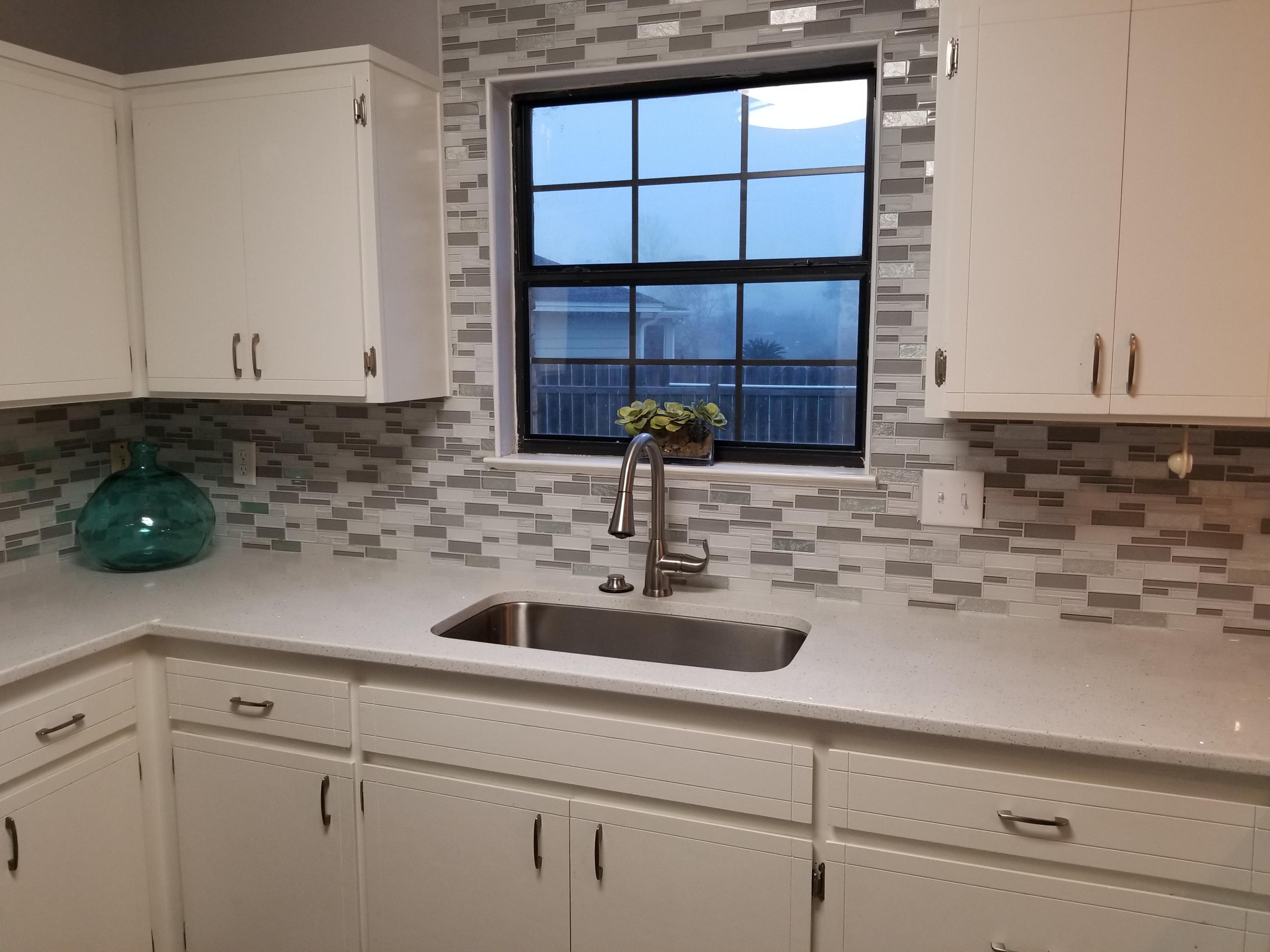 TIMBERLAKE ESTATES - Residential