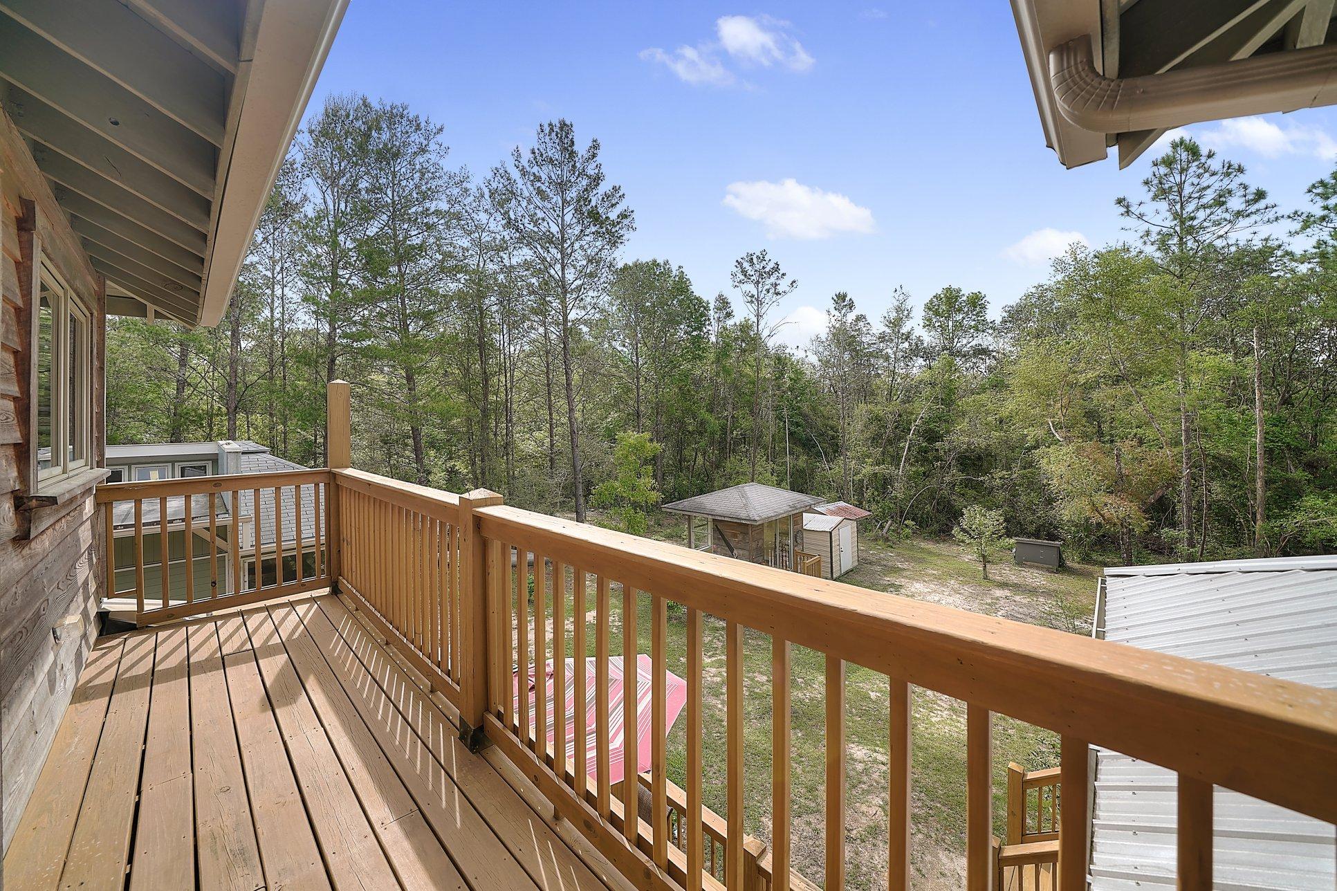 CREEKSIDE - Residential