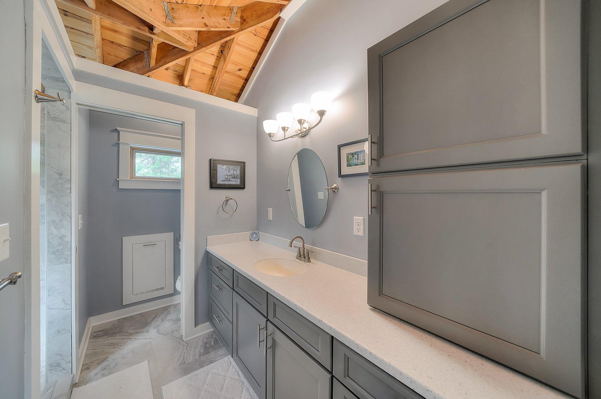 CREEKSIDE - Residential