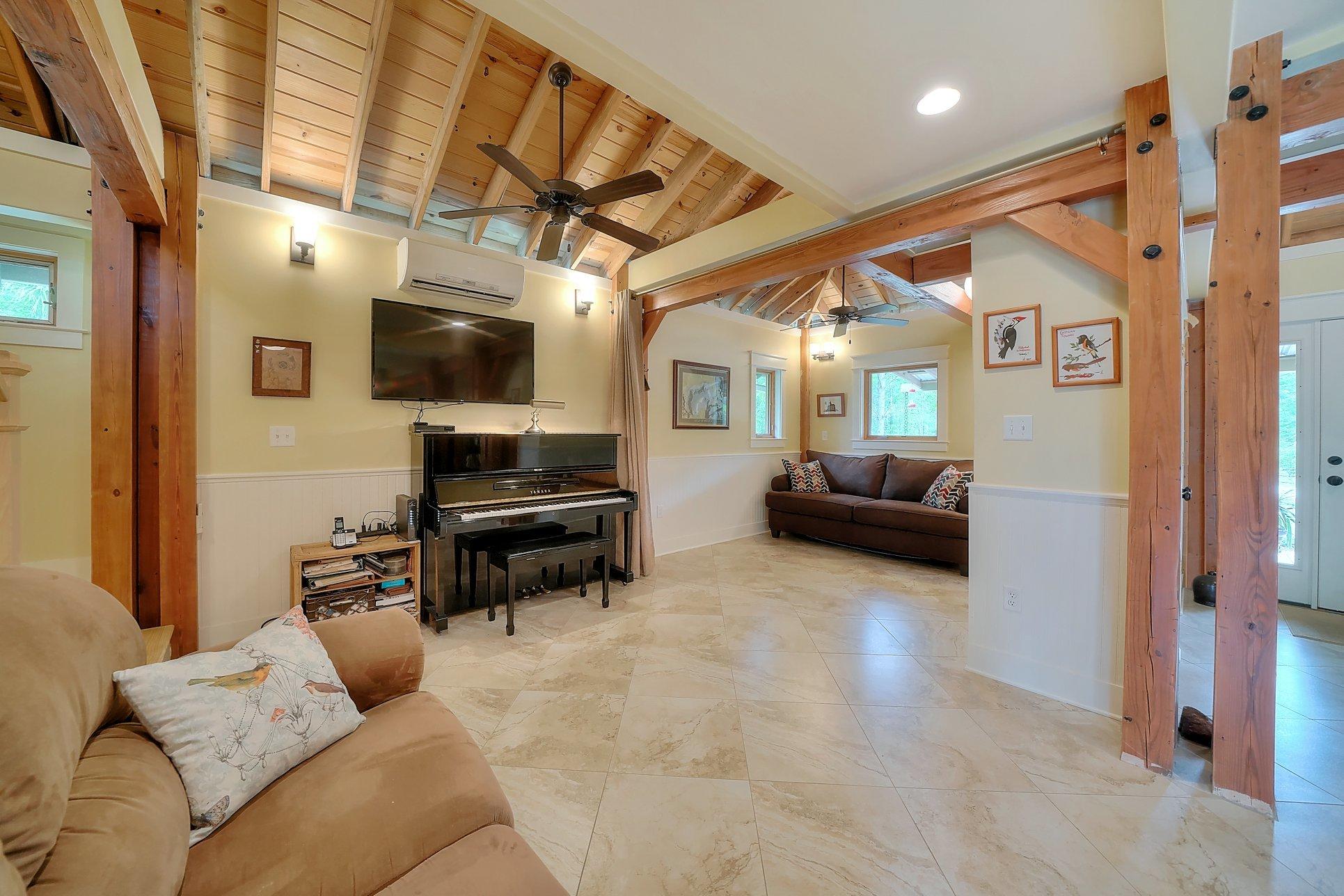 CREEKSIDE - Residential