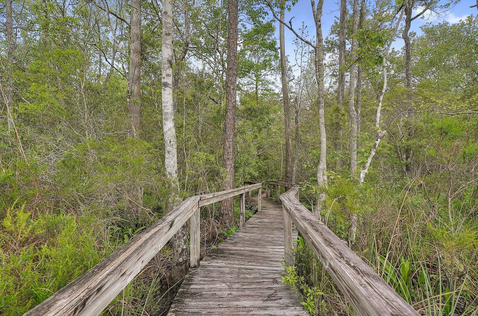 CREEKSIDE - Residential