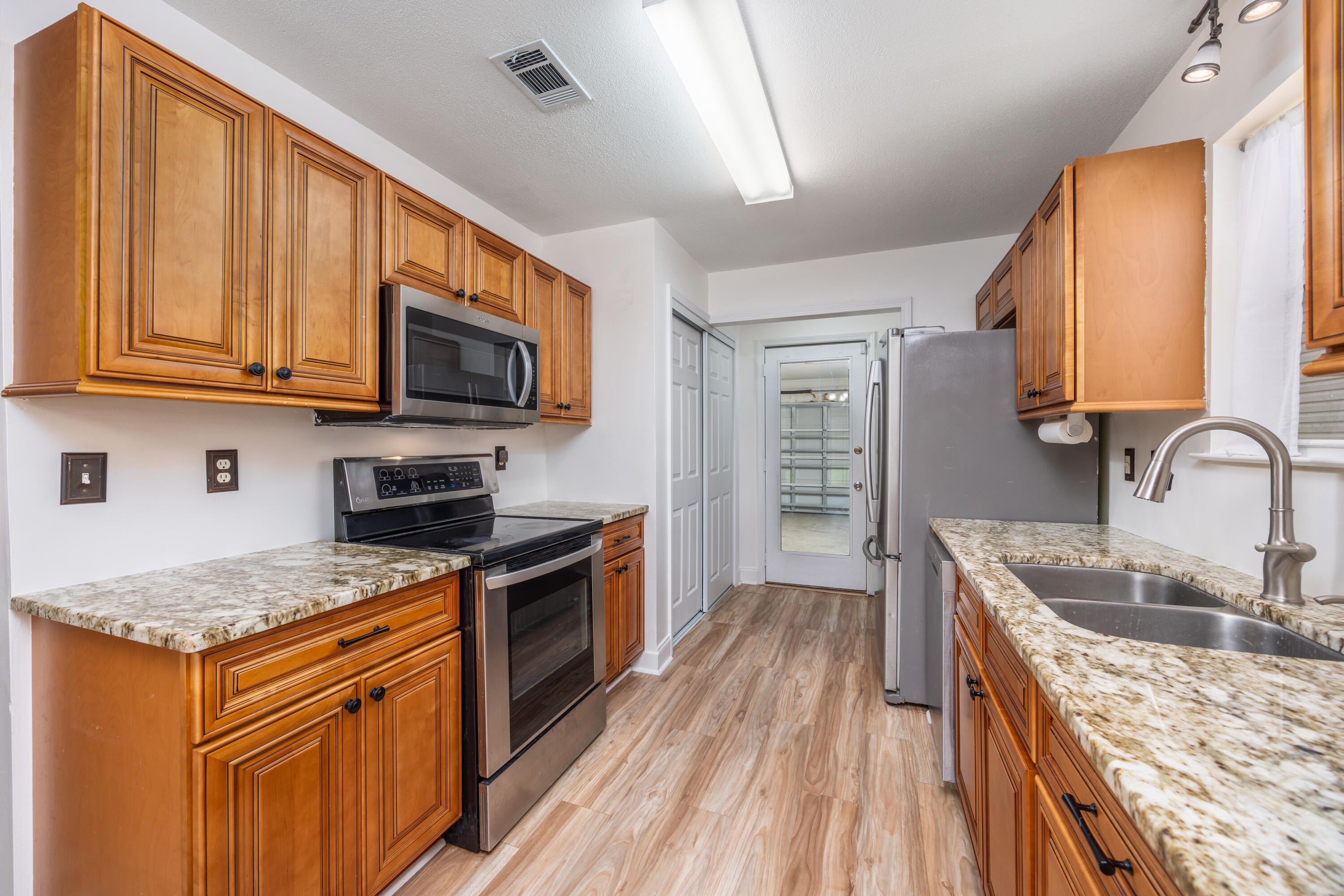 PINE RIDGE TRACE RE/SUB - Residential