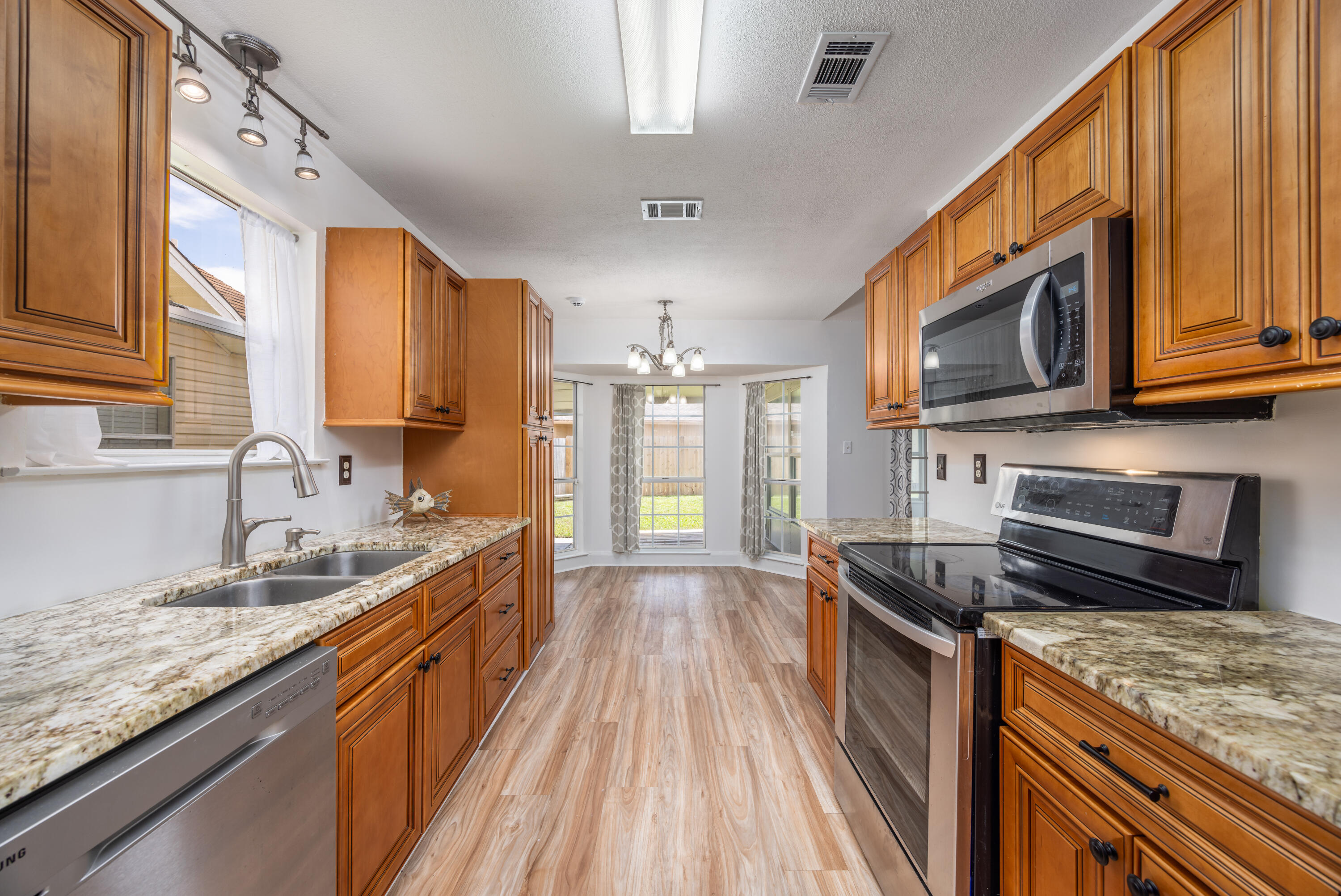 PINE RIDGE TRACE RE/SUB - Residential