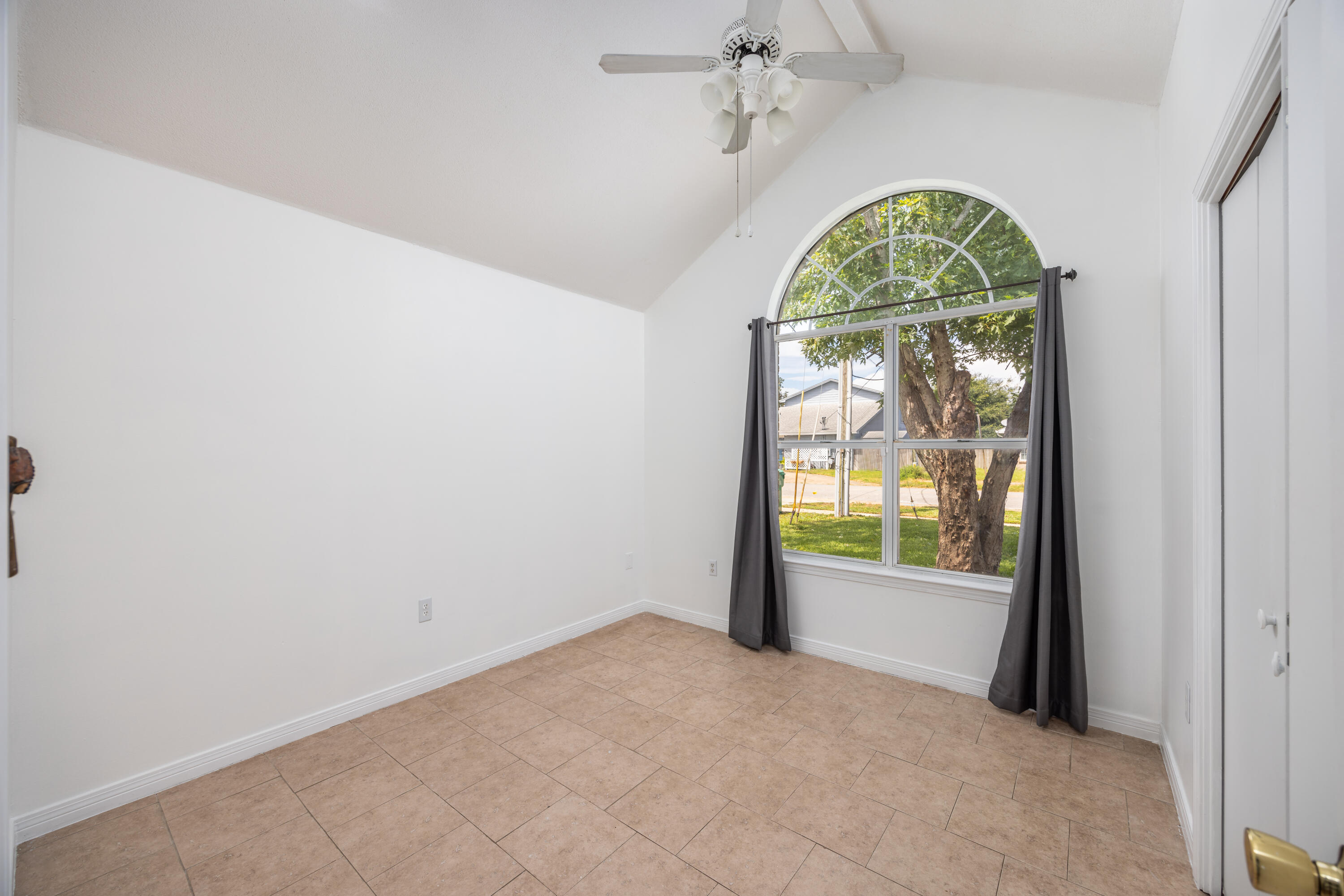 PINE RIDGE TRACE RE/SUB - Residential